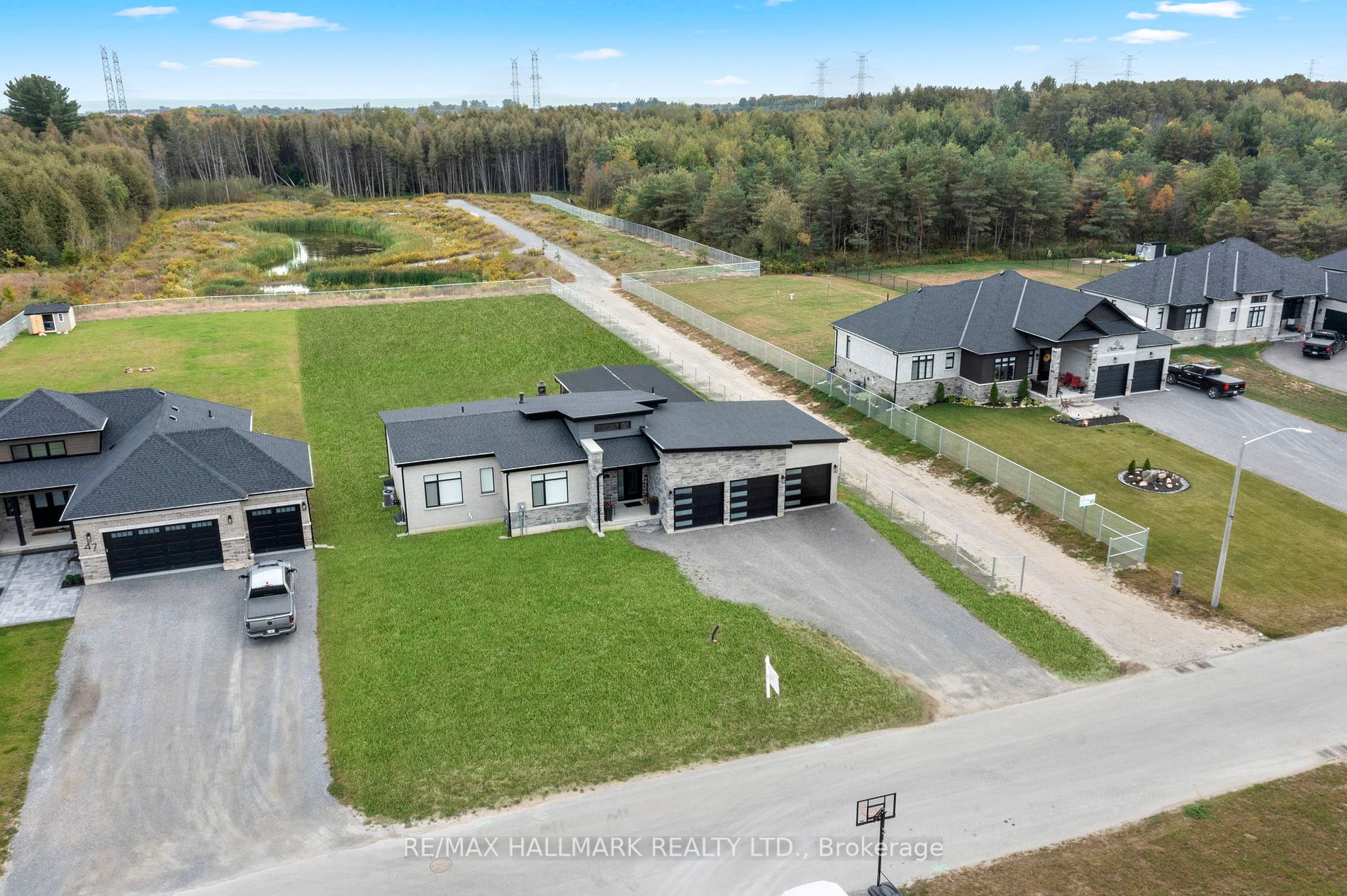 51 Charles Tilley Cres
