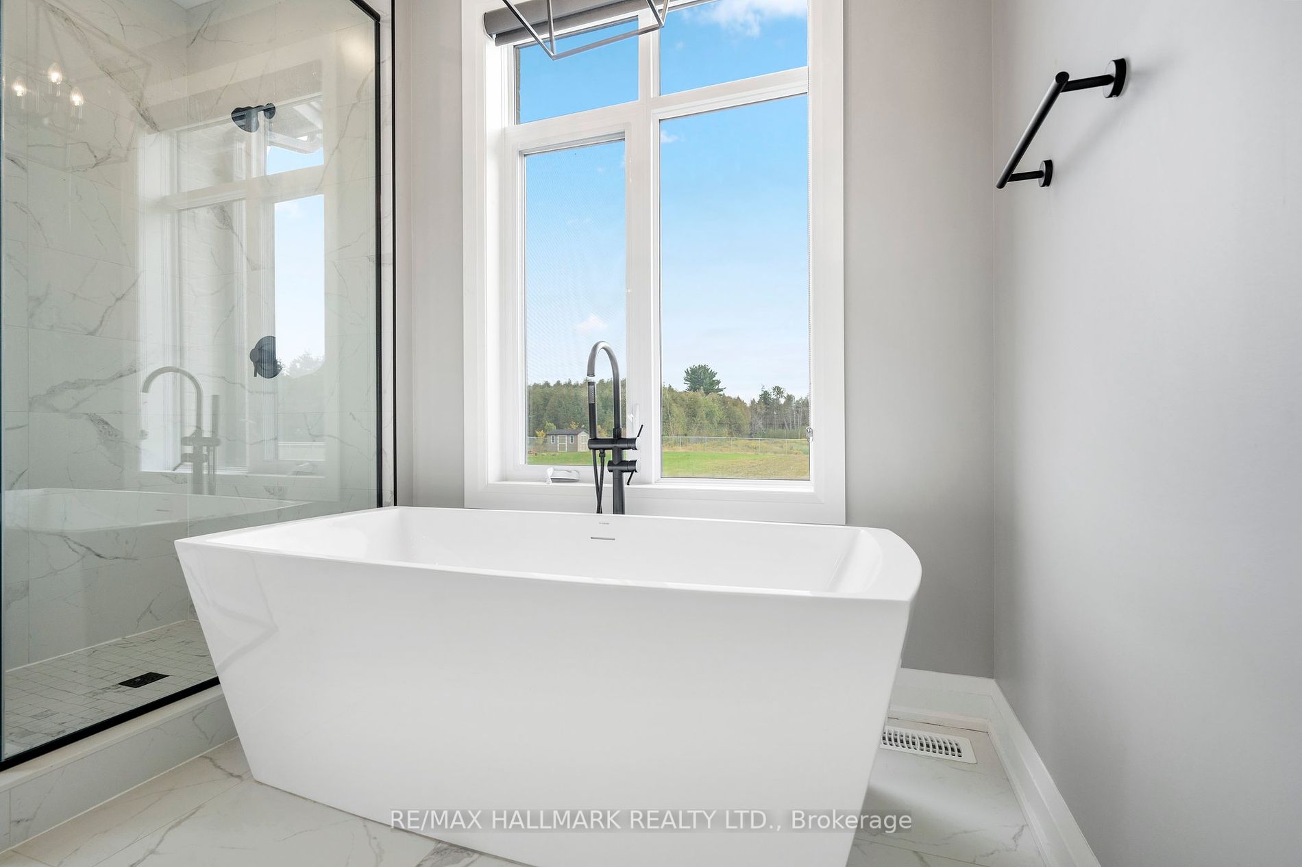 51 Charles Tilley Cres