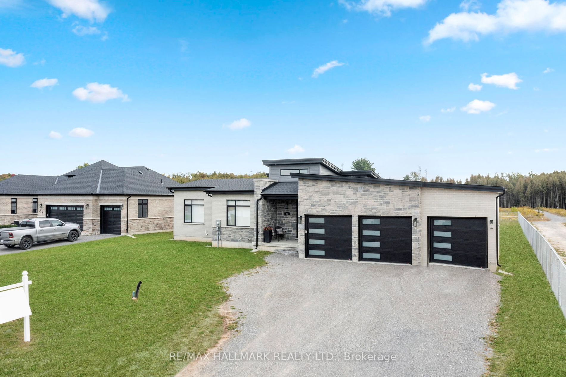51 Charles Tilley Cres