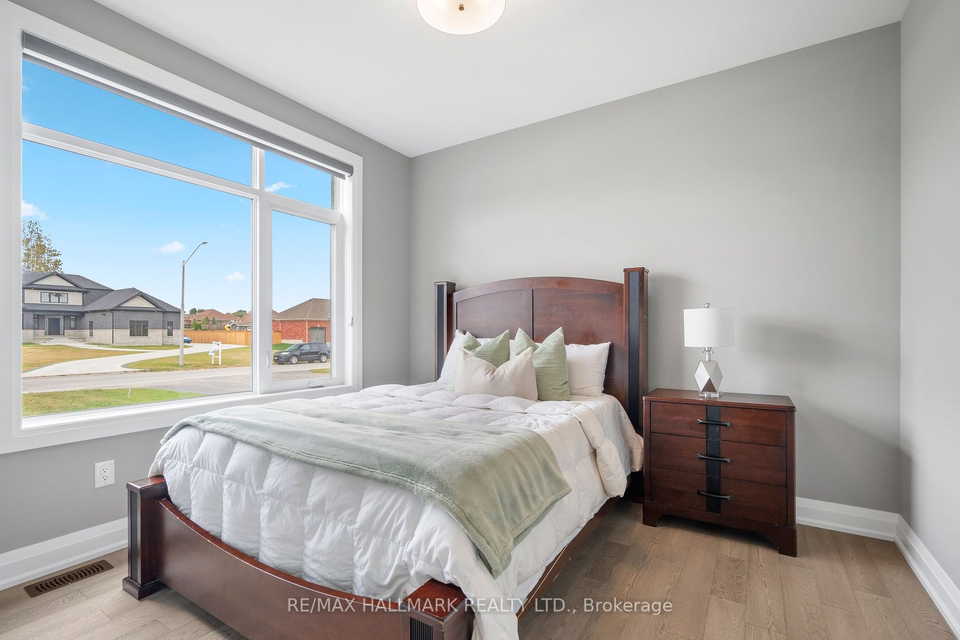 51 Charles Tilley Cres