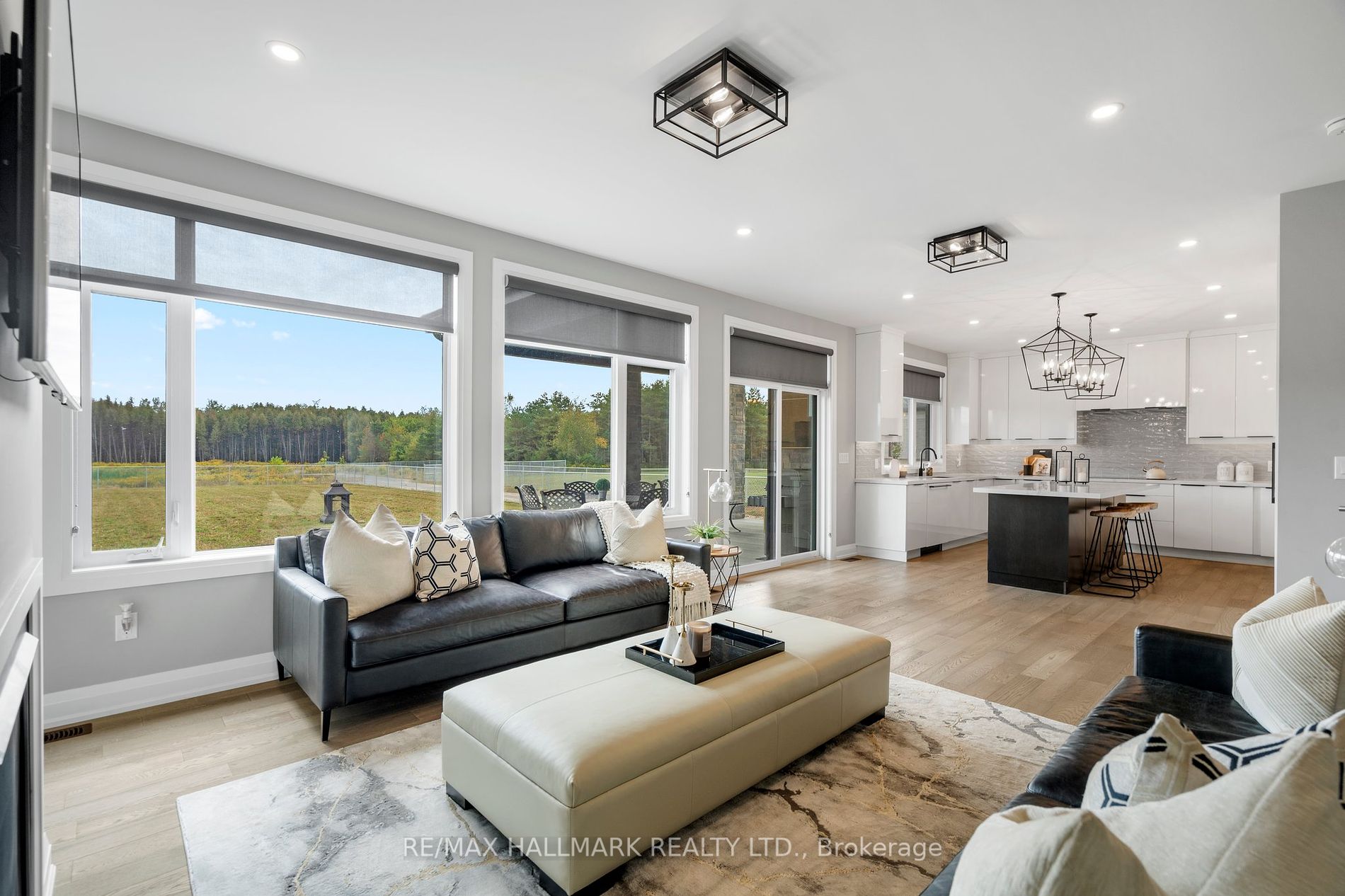 51 Charles Tilley Cres