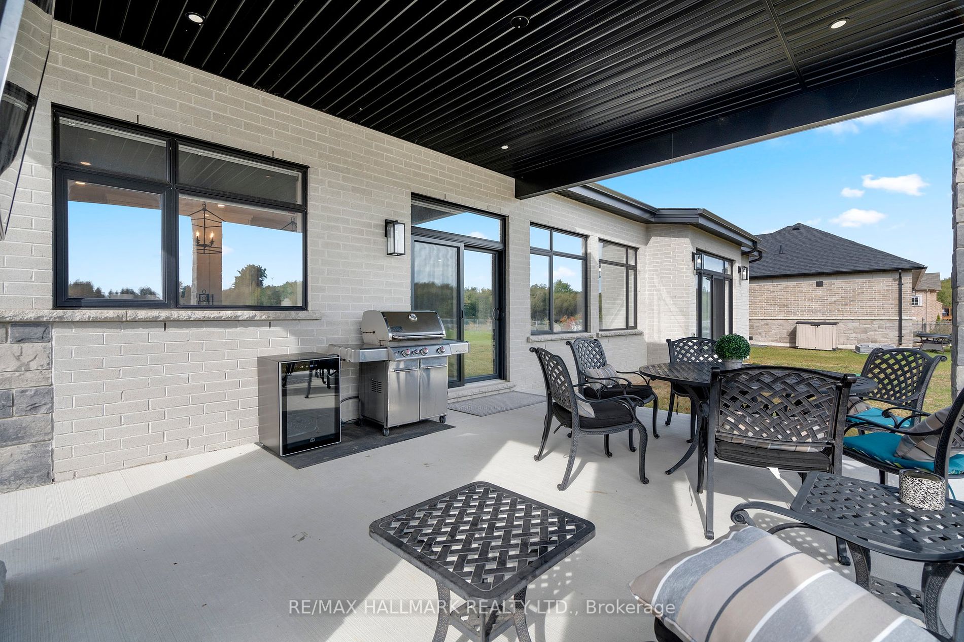 51 Charles Tilley Cres