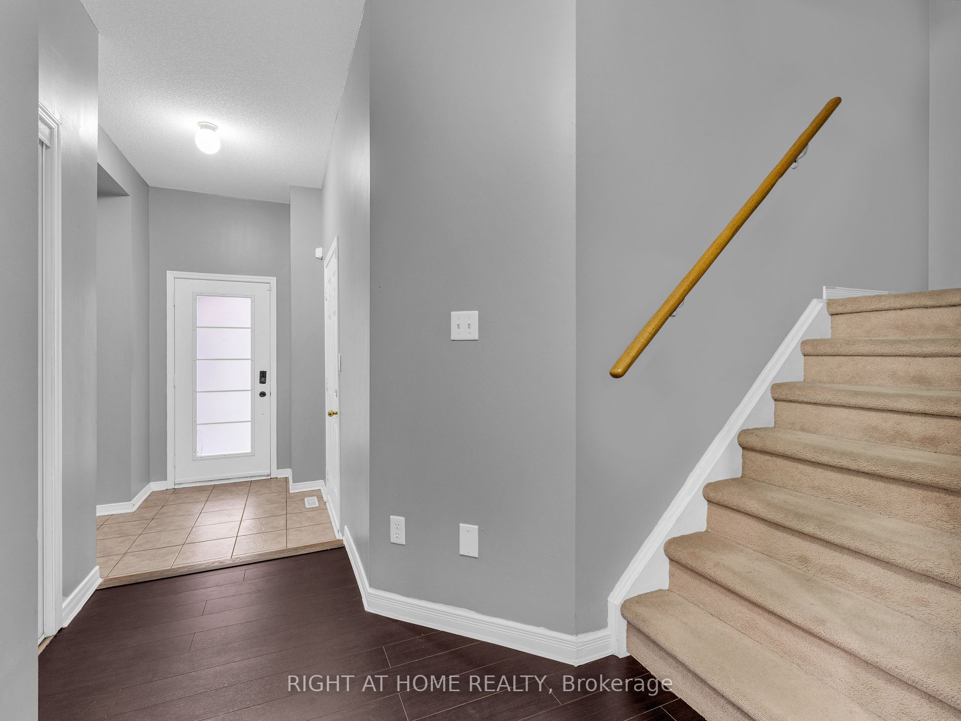 162 Bayly Street W