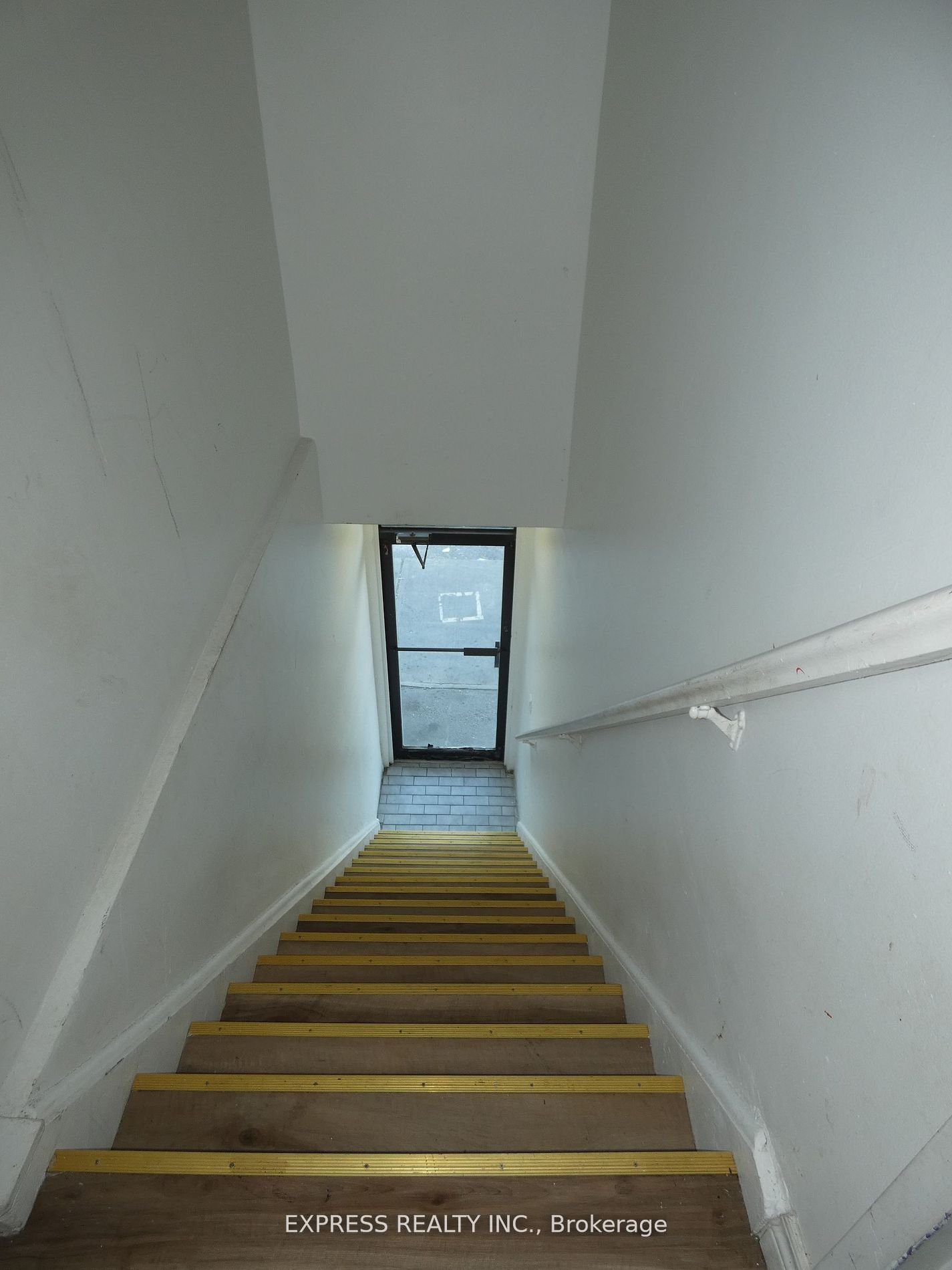 2621 Eglinton Avenue E, #A