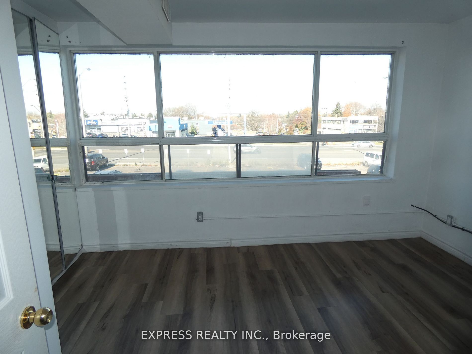 2621 Eglinton Avenue E, #A