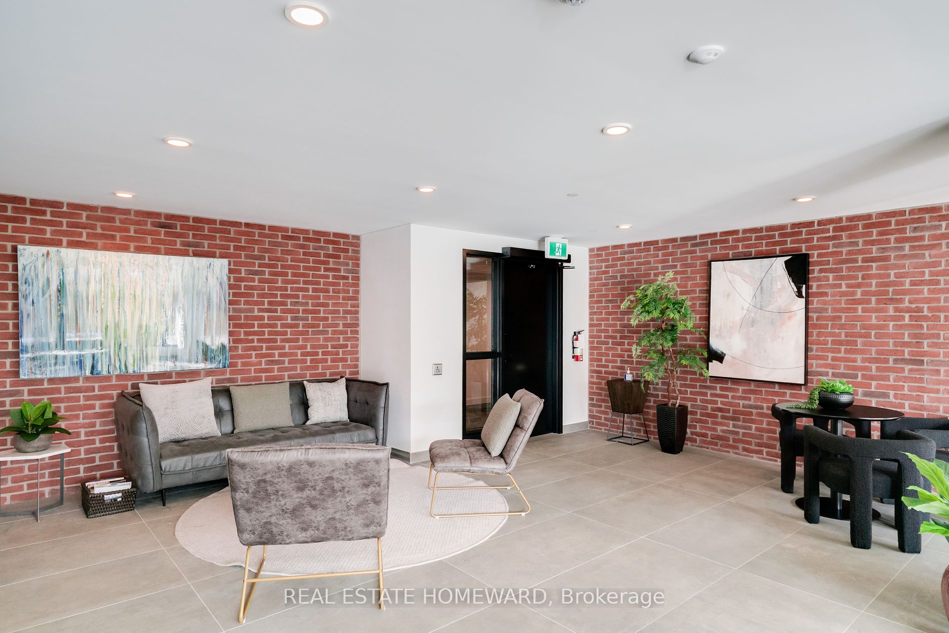 2799 Kingston Rd, #321