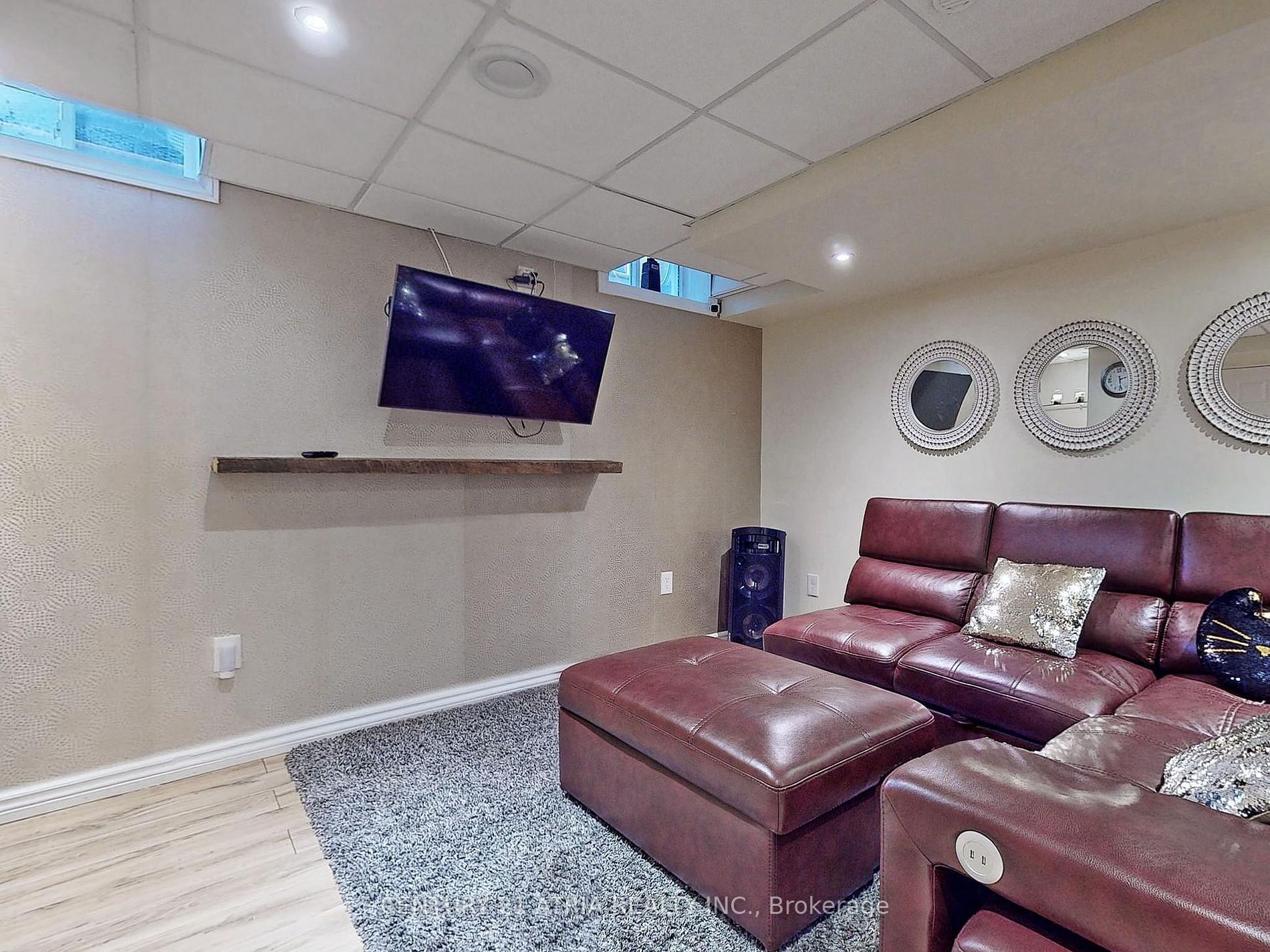 1165 Edward Bolton Cres