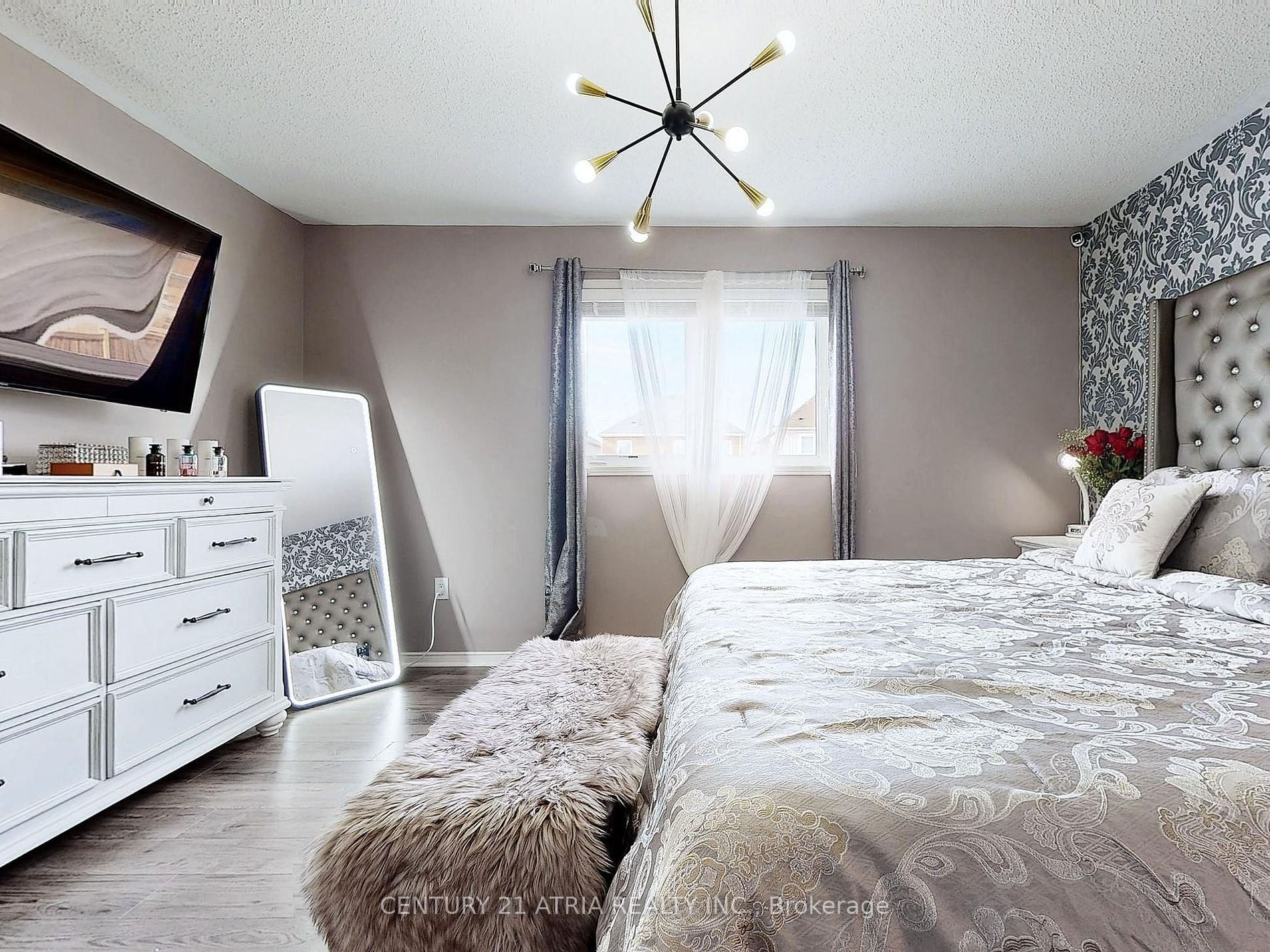 1165 Edward Bolton Cres