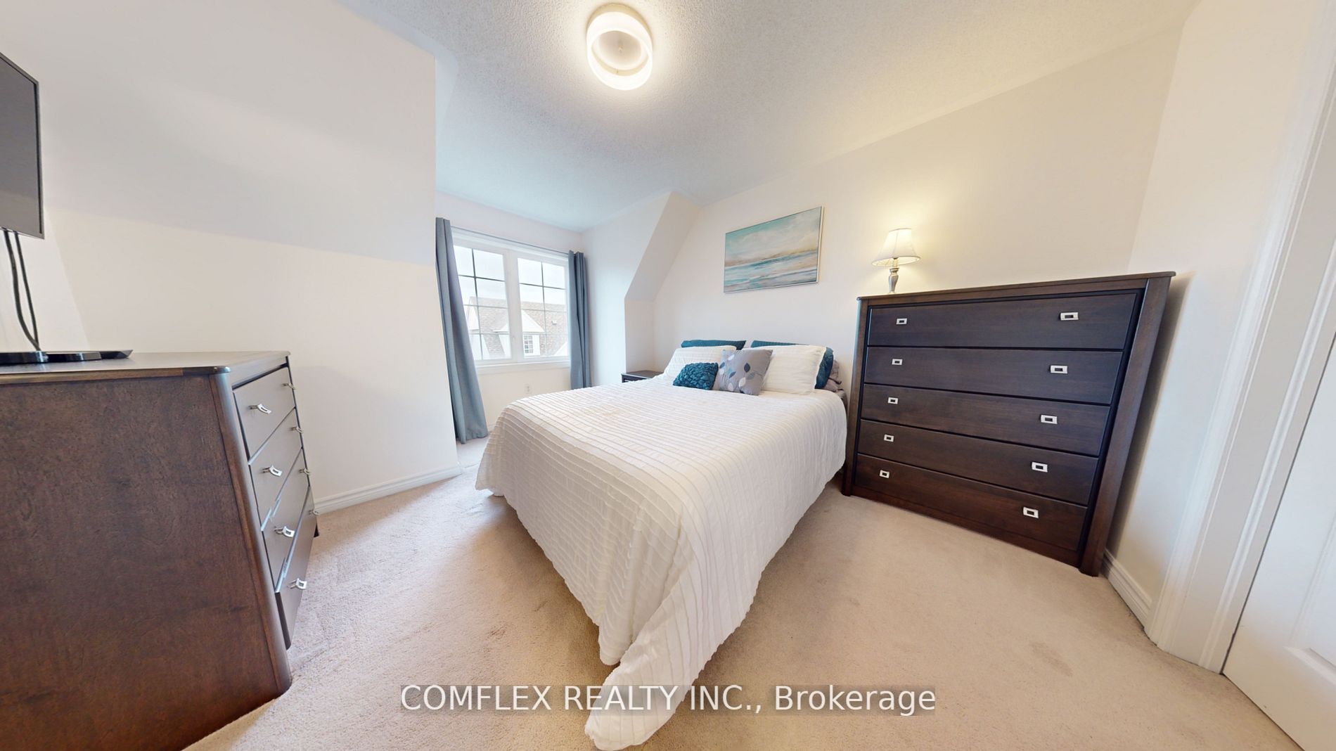 73 Wicker Park Way