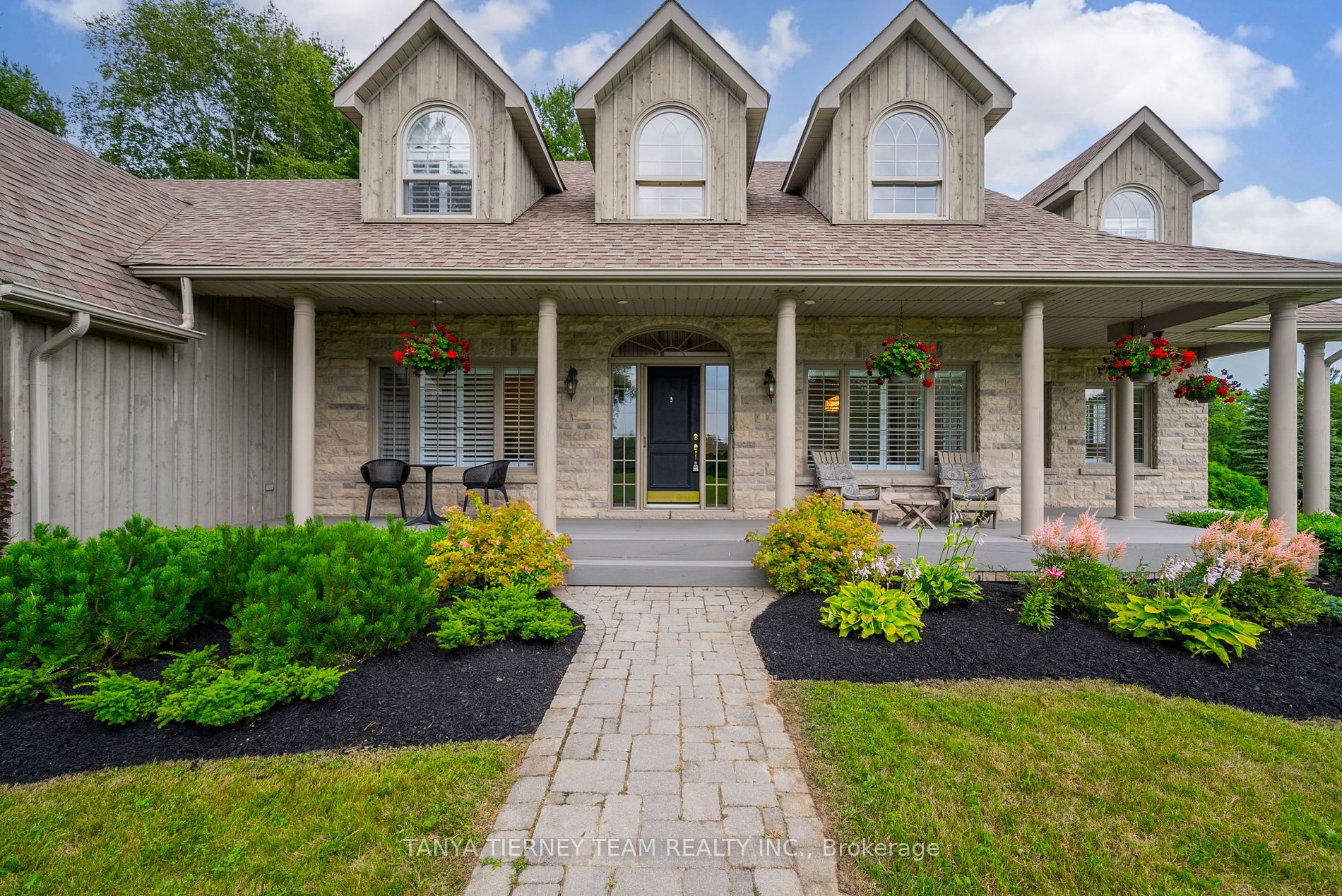 4 Woodbridge Circle