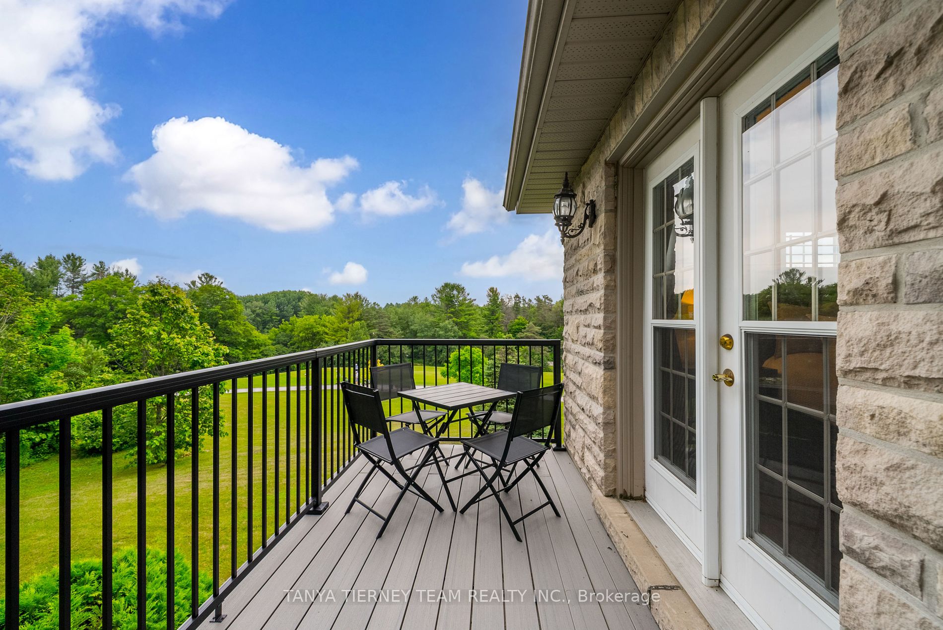 4 Woodbridge Circle