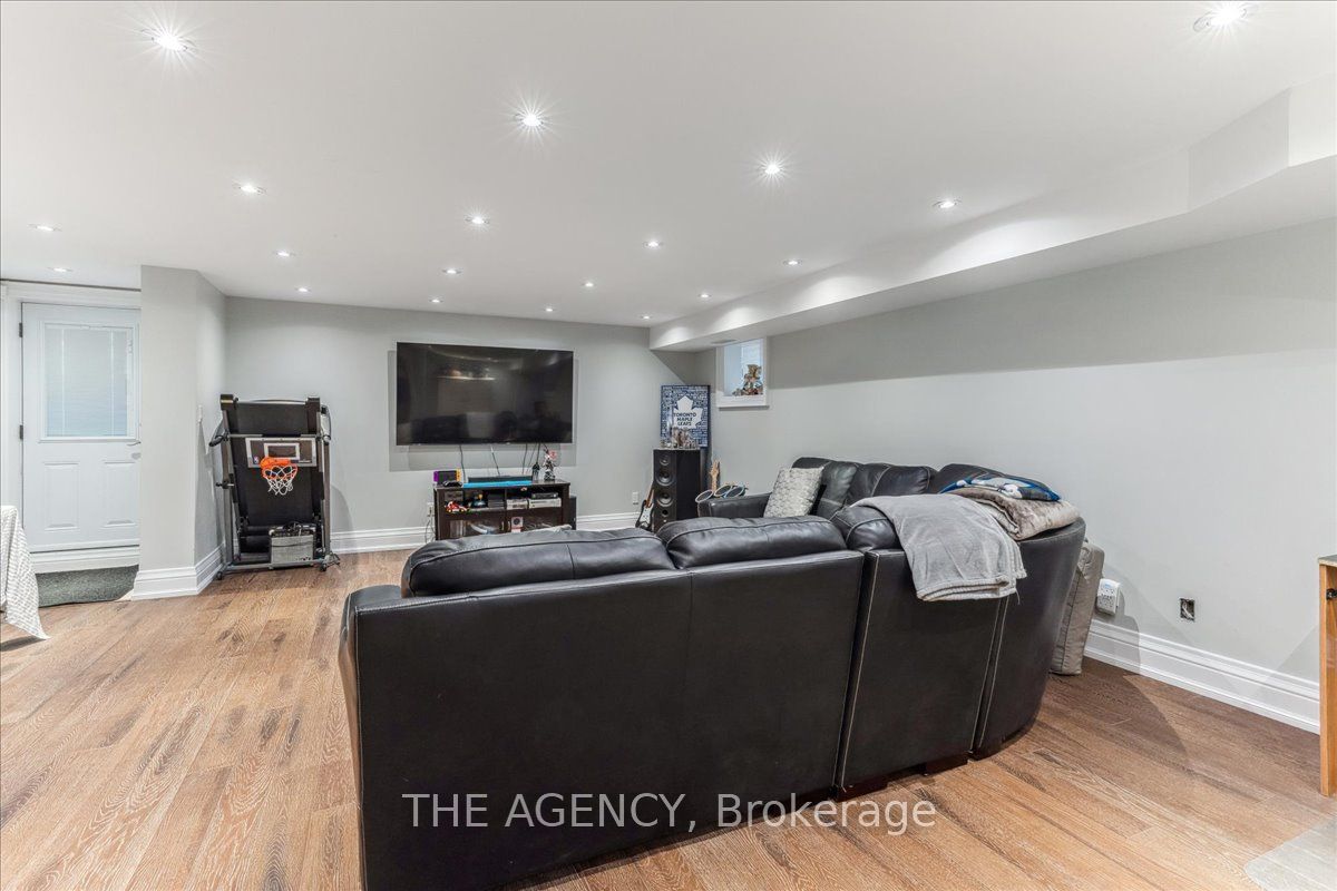 11 Northbrook Road