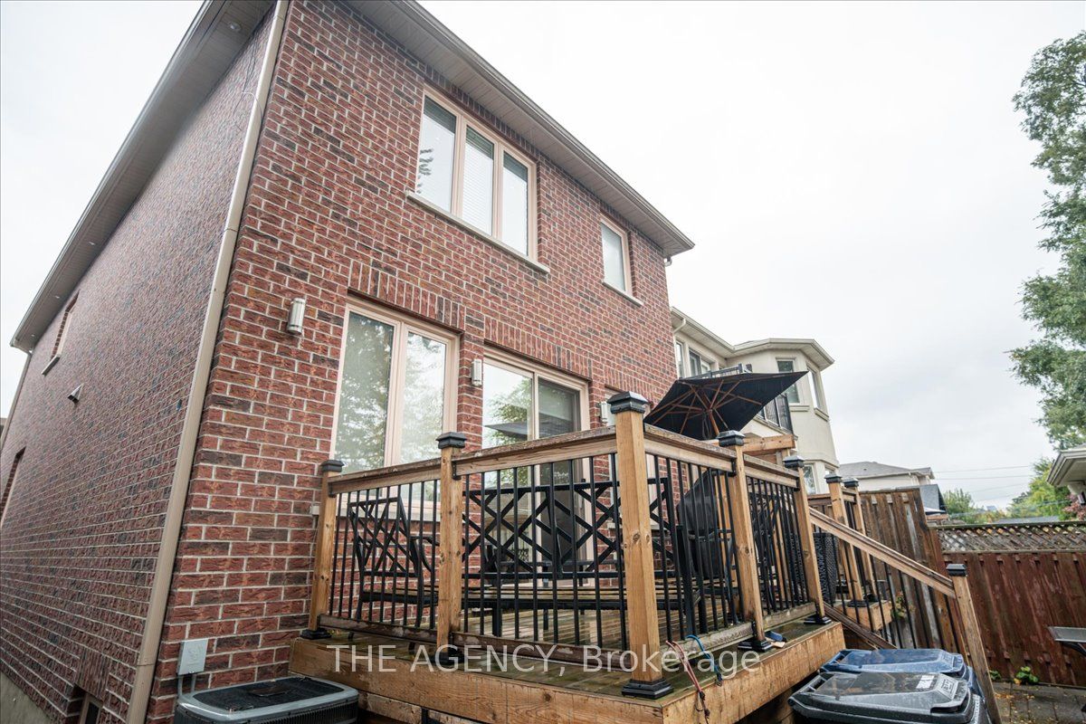11 Northbrook Road