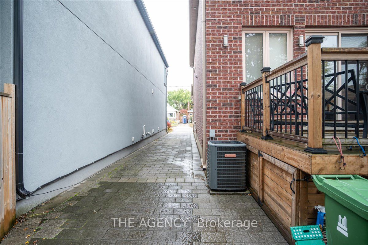 11 Northbrook Road