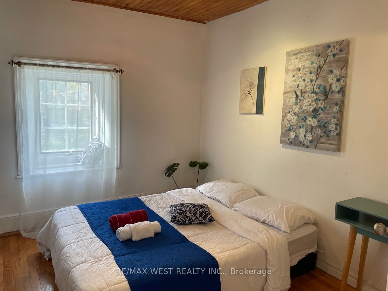 2319 Wildwood Cres
