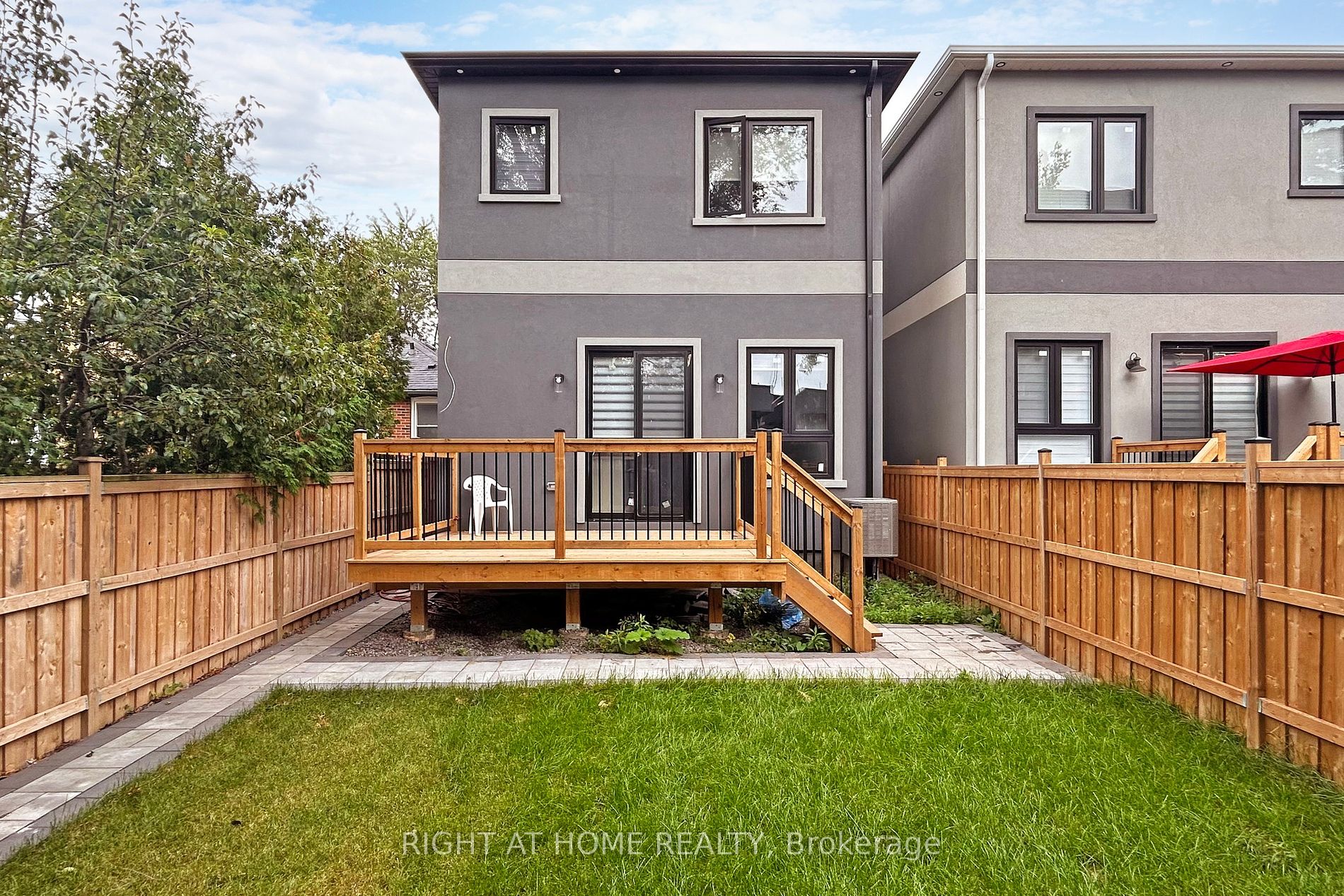 147 Mcintosh St