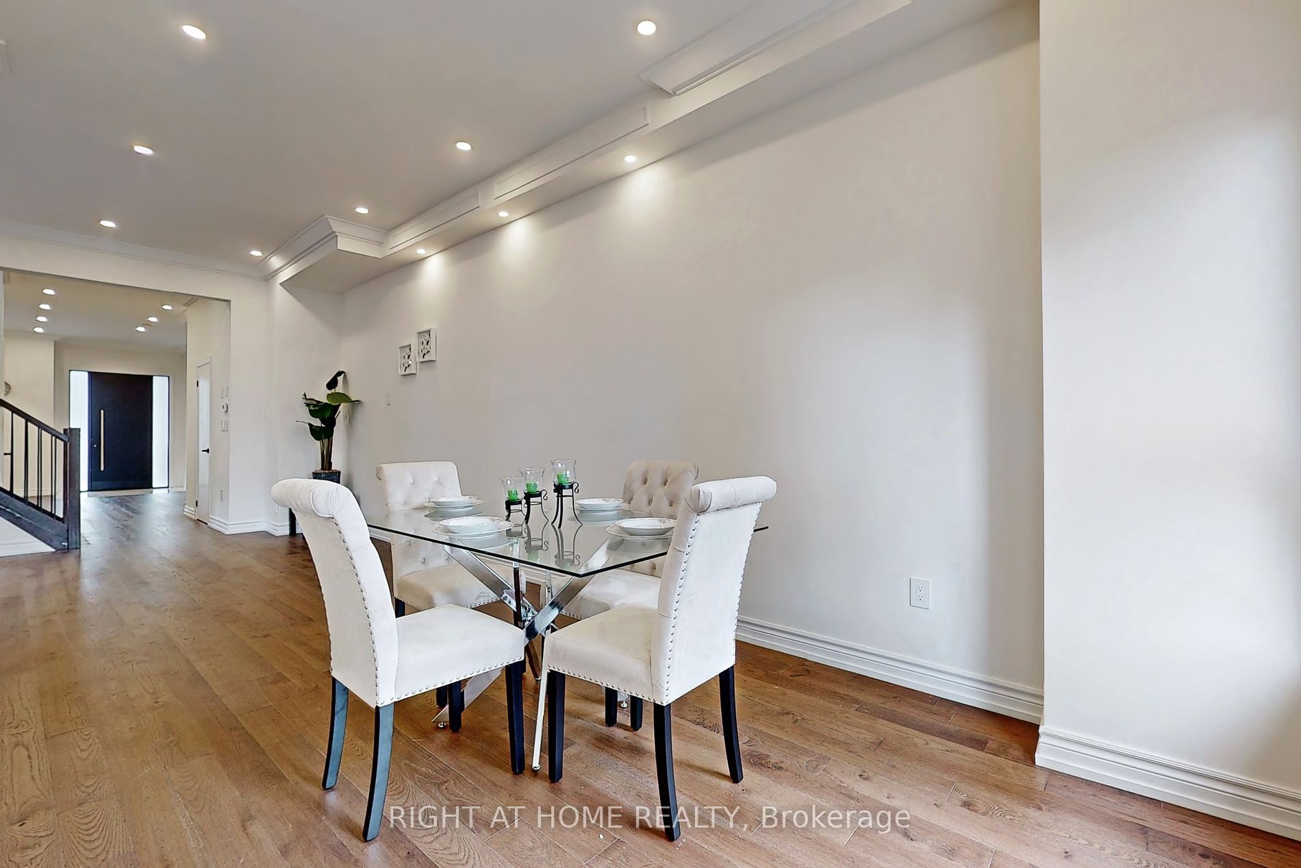 147 Mcintosh St