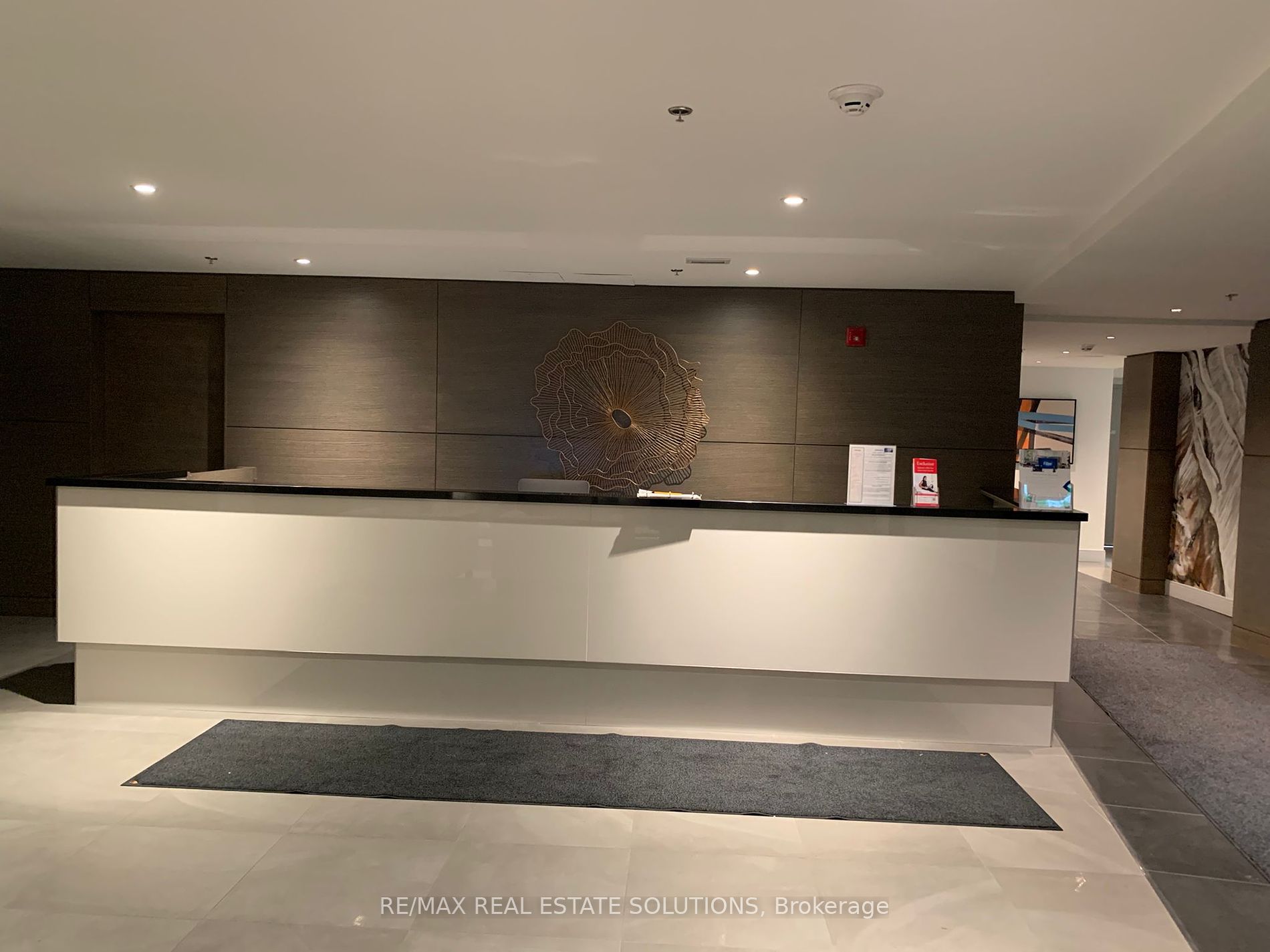 90 Glen Everest Rd, #407