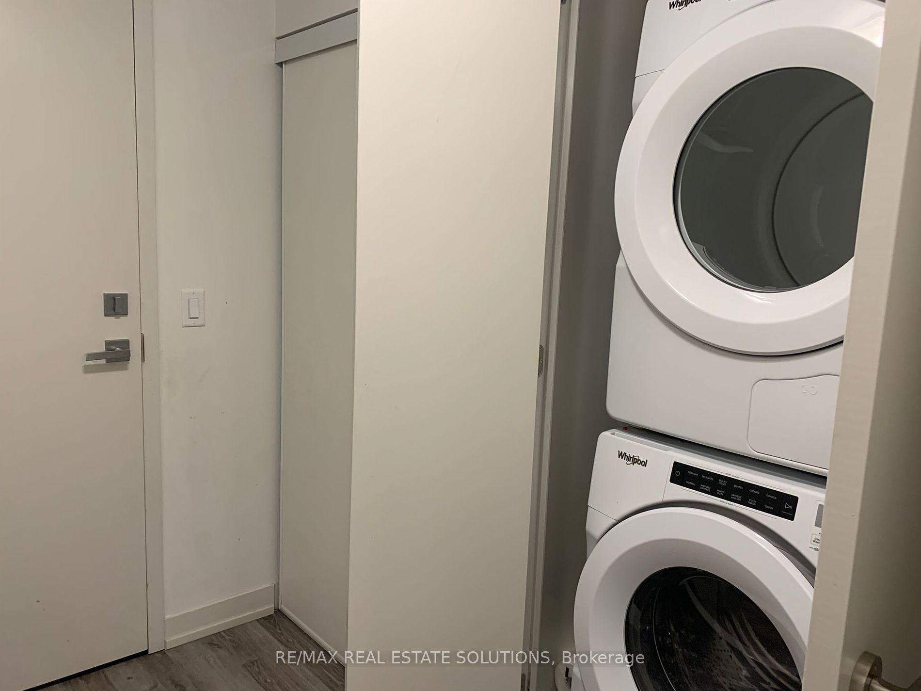 90 Glen Everest Rd, #407