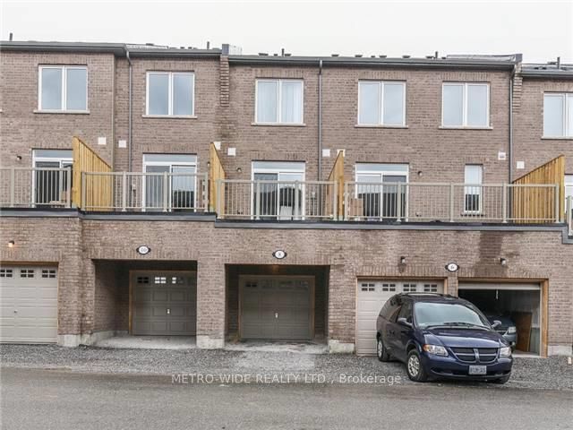8 Graywardine Lane