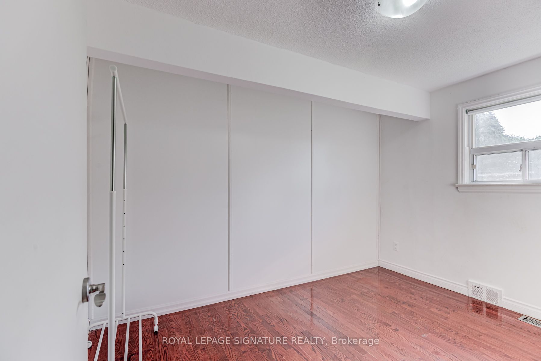 2 Bryant Ave, #Upper