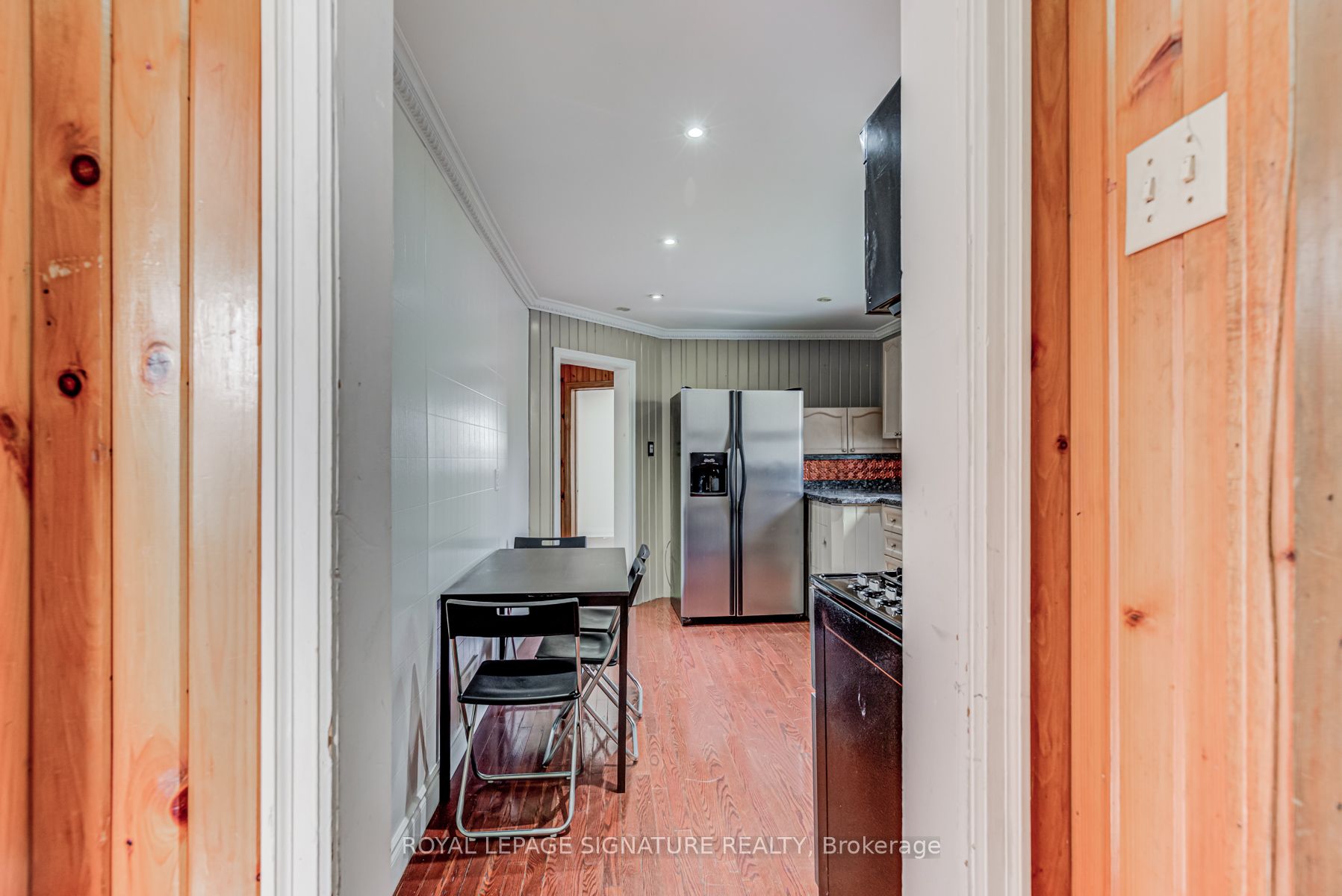 2 Bryant Ave, #Upper