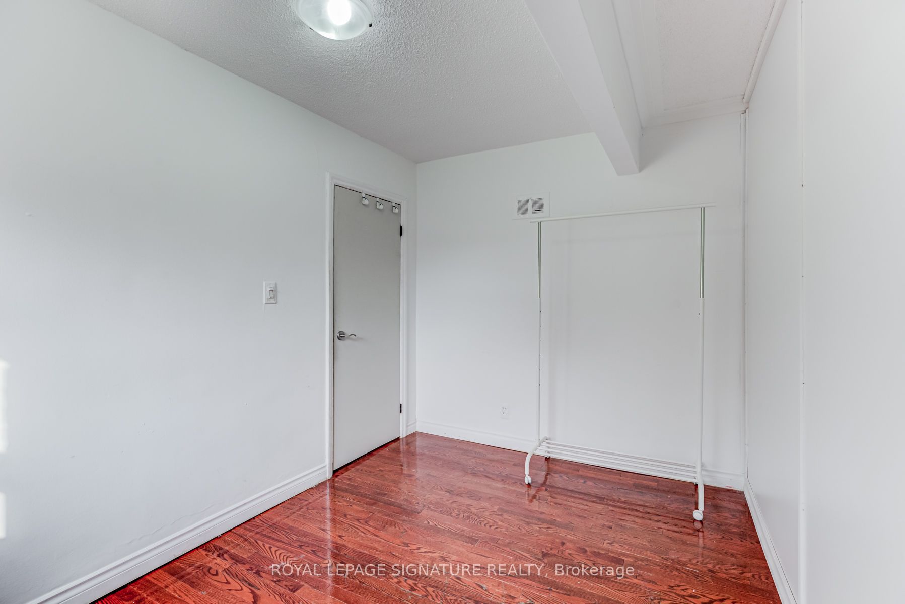 2 Bryant Ave, #Upper