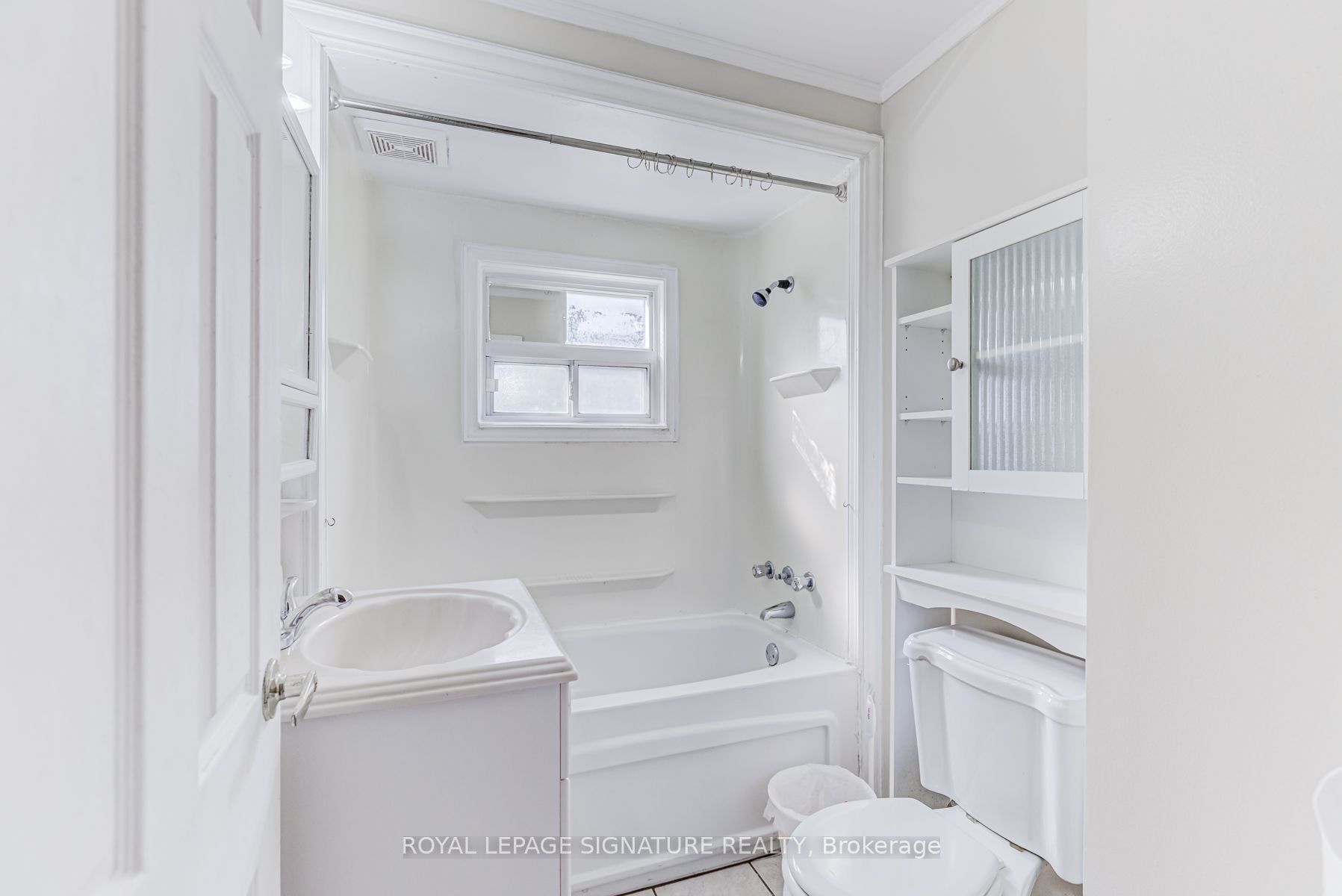 2 Bryant Ave, #Upper