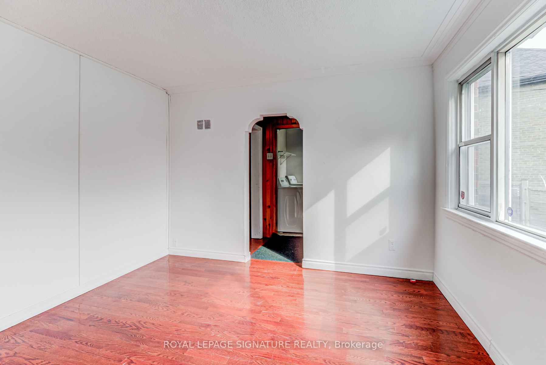 2 Bryant Ave, #Upper