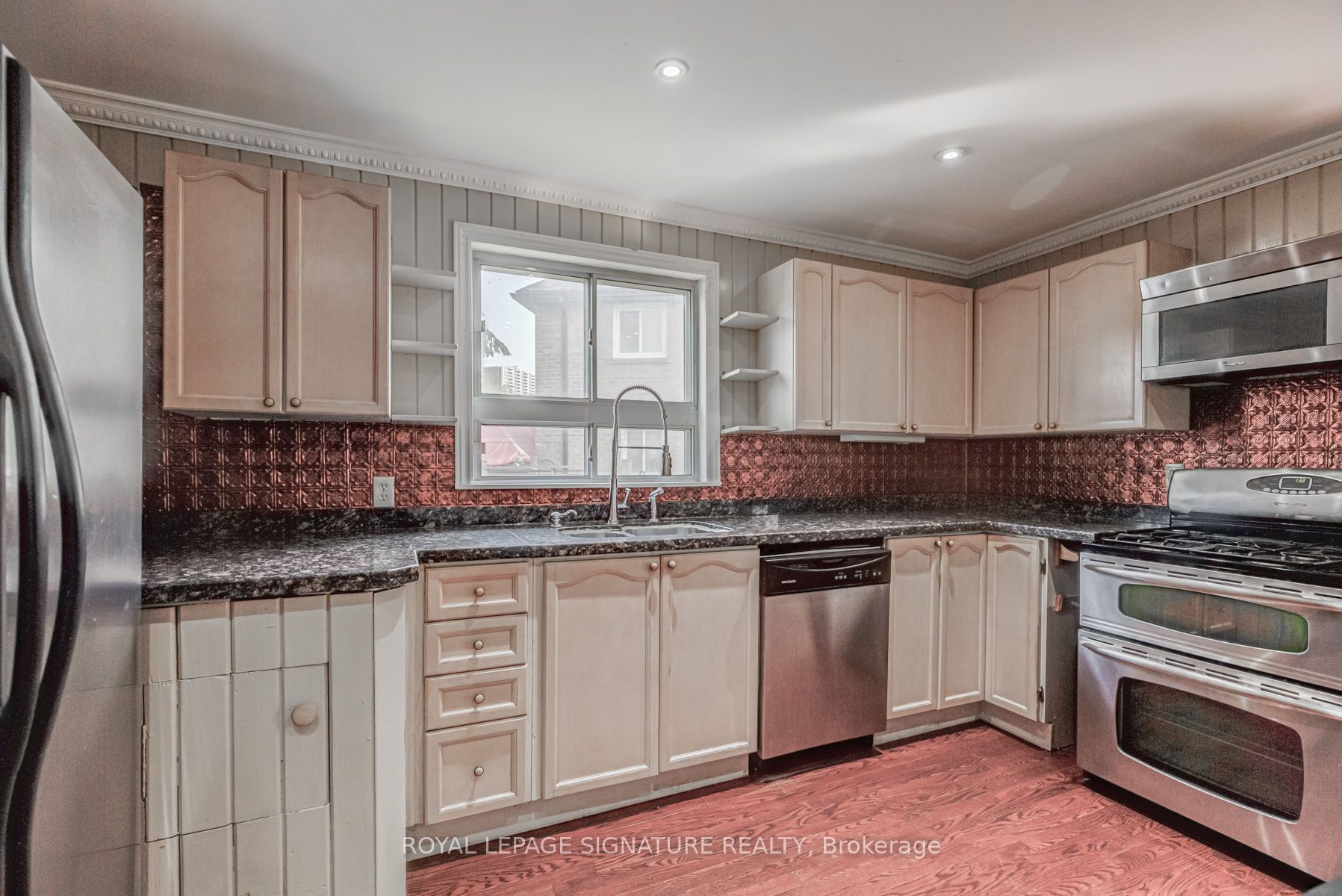 2 Bryant Ave, #Upper