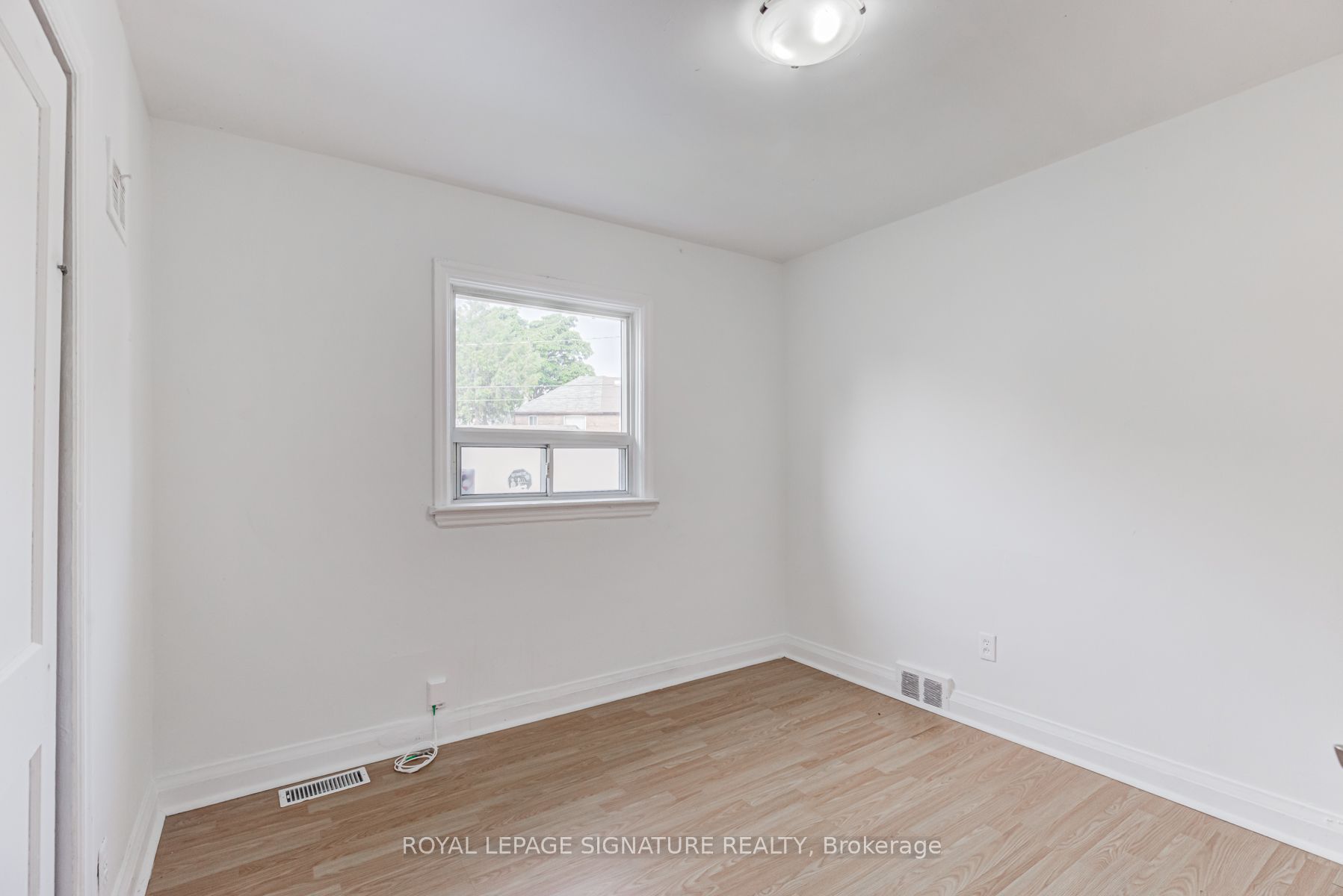 2 Bryant Ave, #Upper