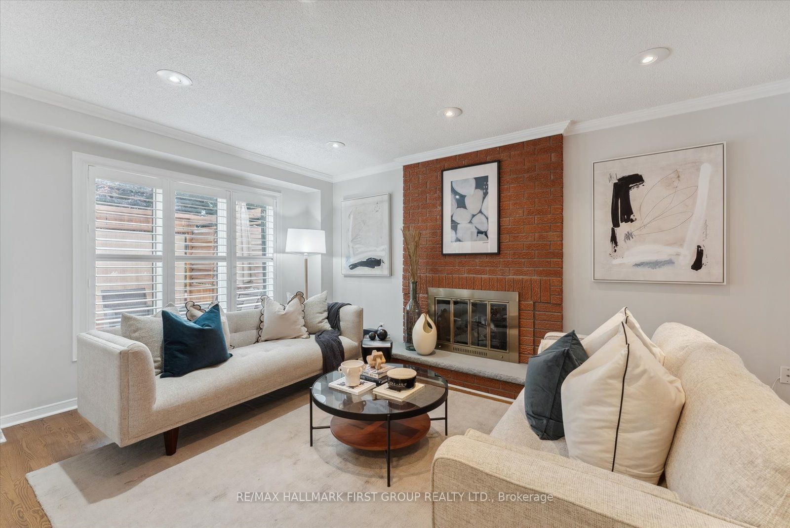 19 Farrow Cres