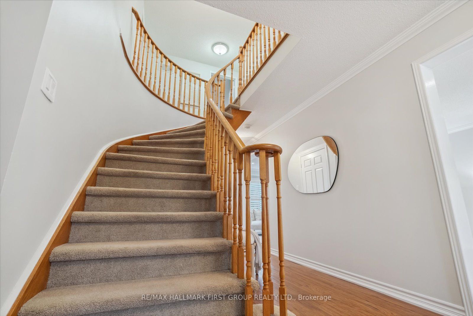 19 Farrow Cres