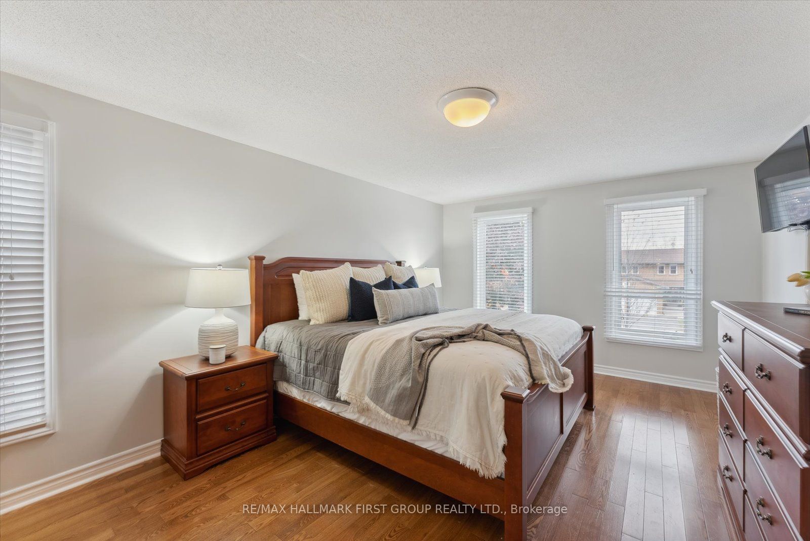 19 Farrow Cres