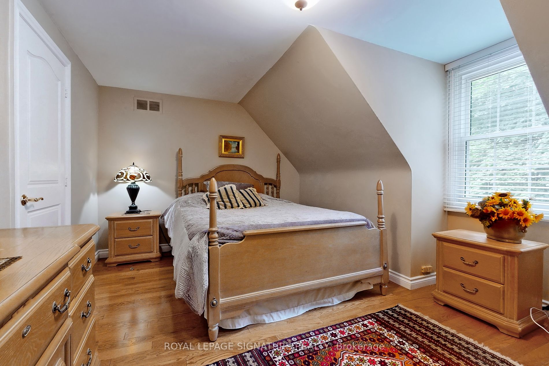 10 Silversand Pl