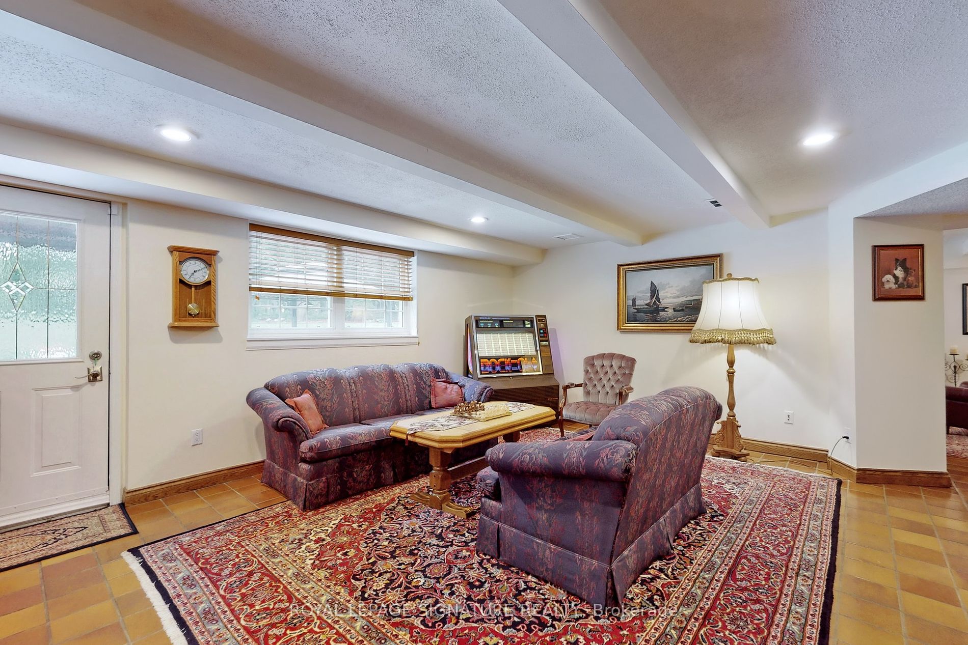 10 Silversand Pl