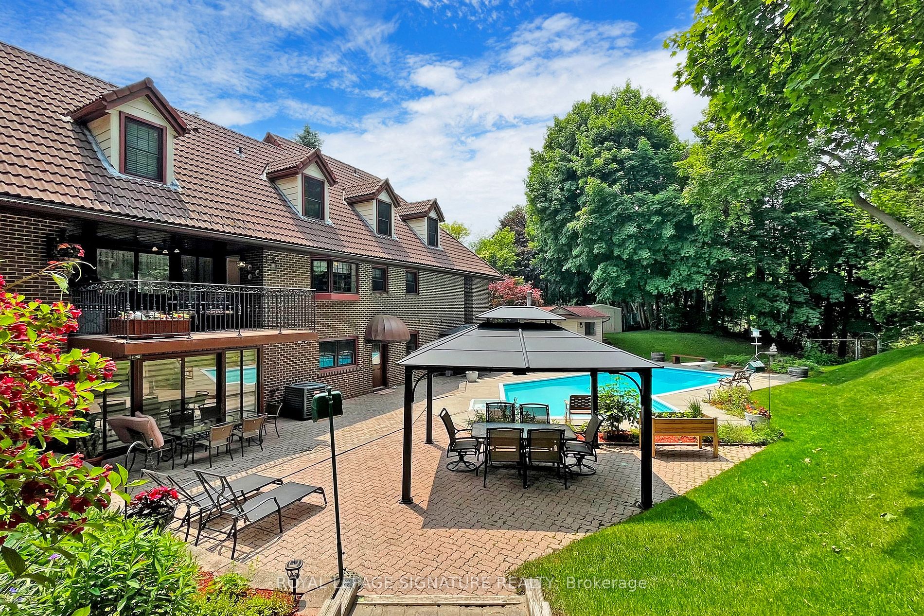 10 Silversand Pl