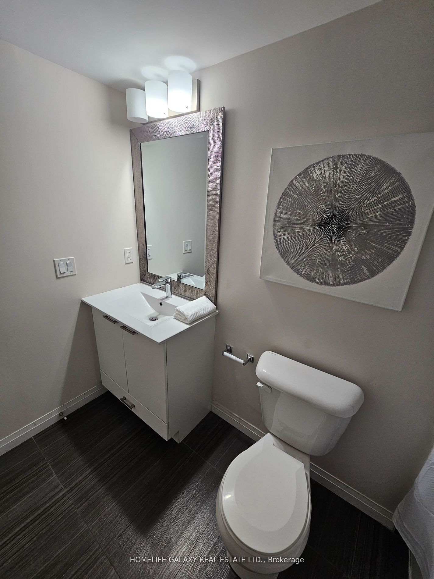 2152 Lawrence Ave E, #607