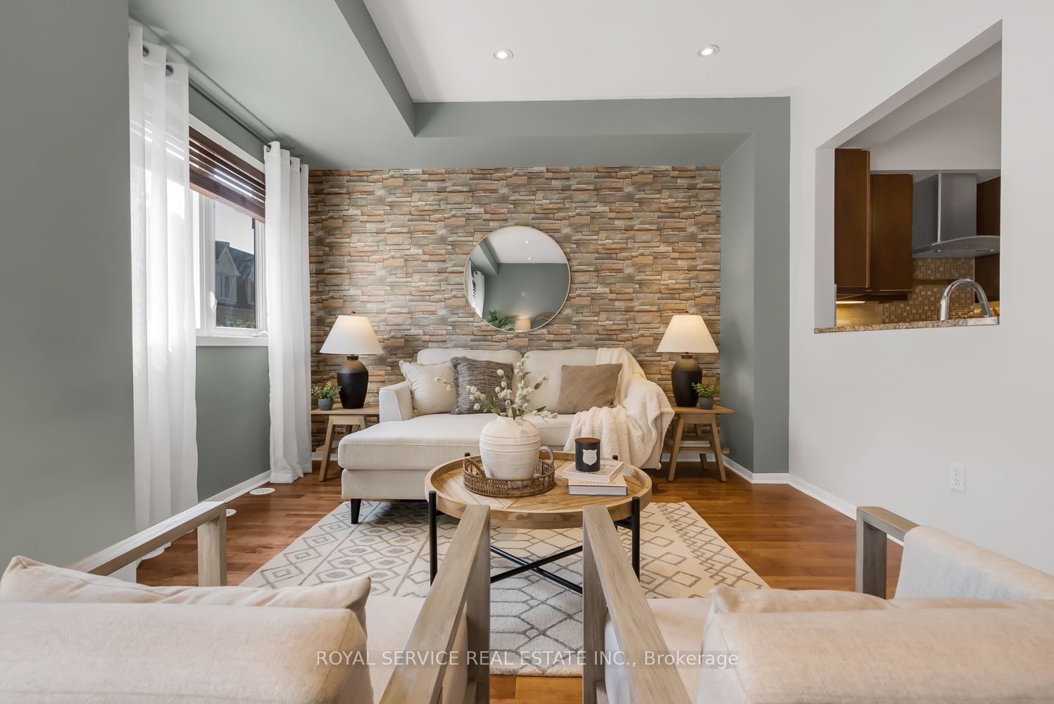1250 St.Martins Dr, #102