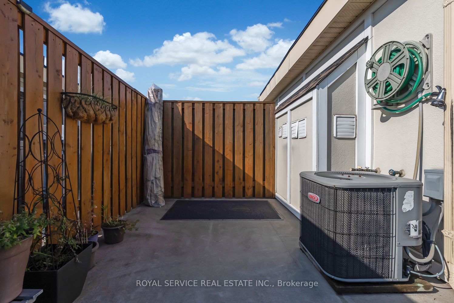 1250 St.Martins Dr, #102