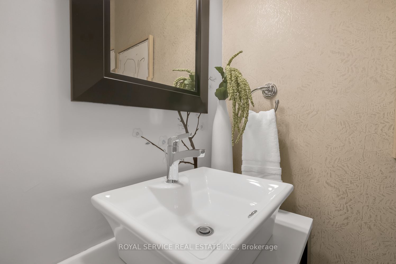 1250 St.Martins Dr, #102