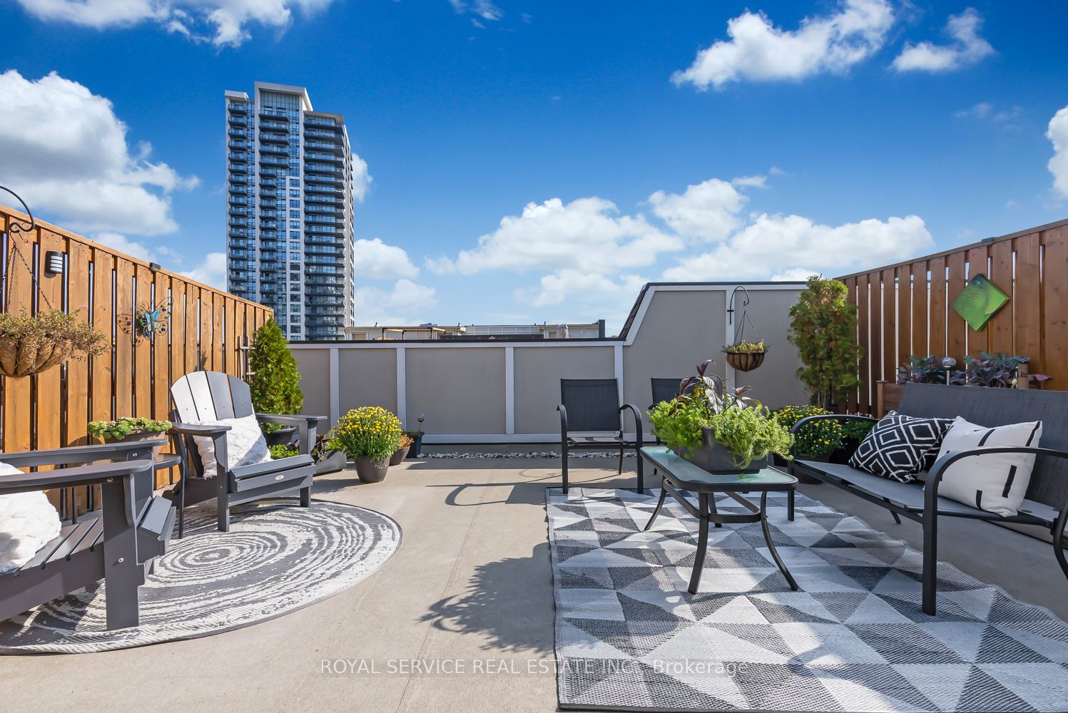 1250 St.Martins Dr, #102
