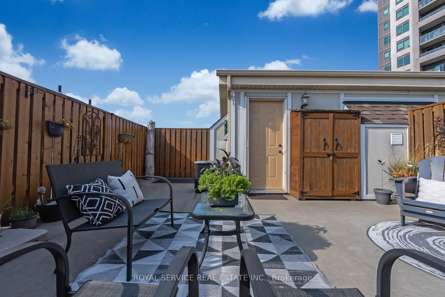 1250 St.Martins Dr, #102