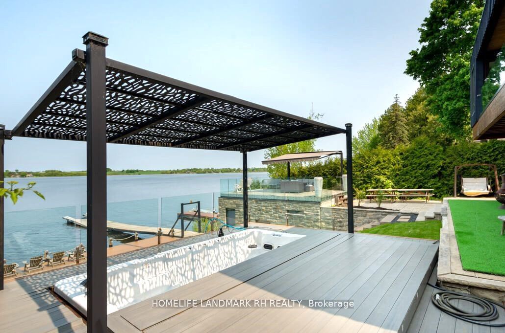424 Fralicks Beach Rd