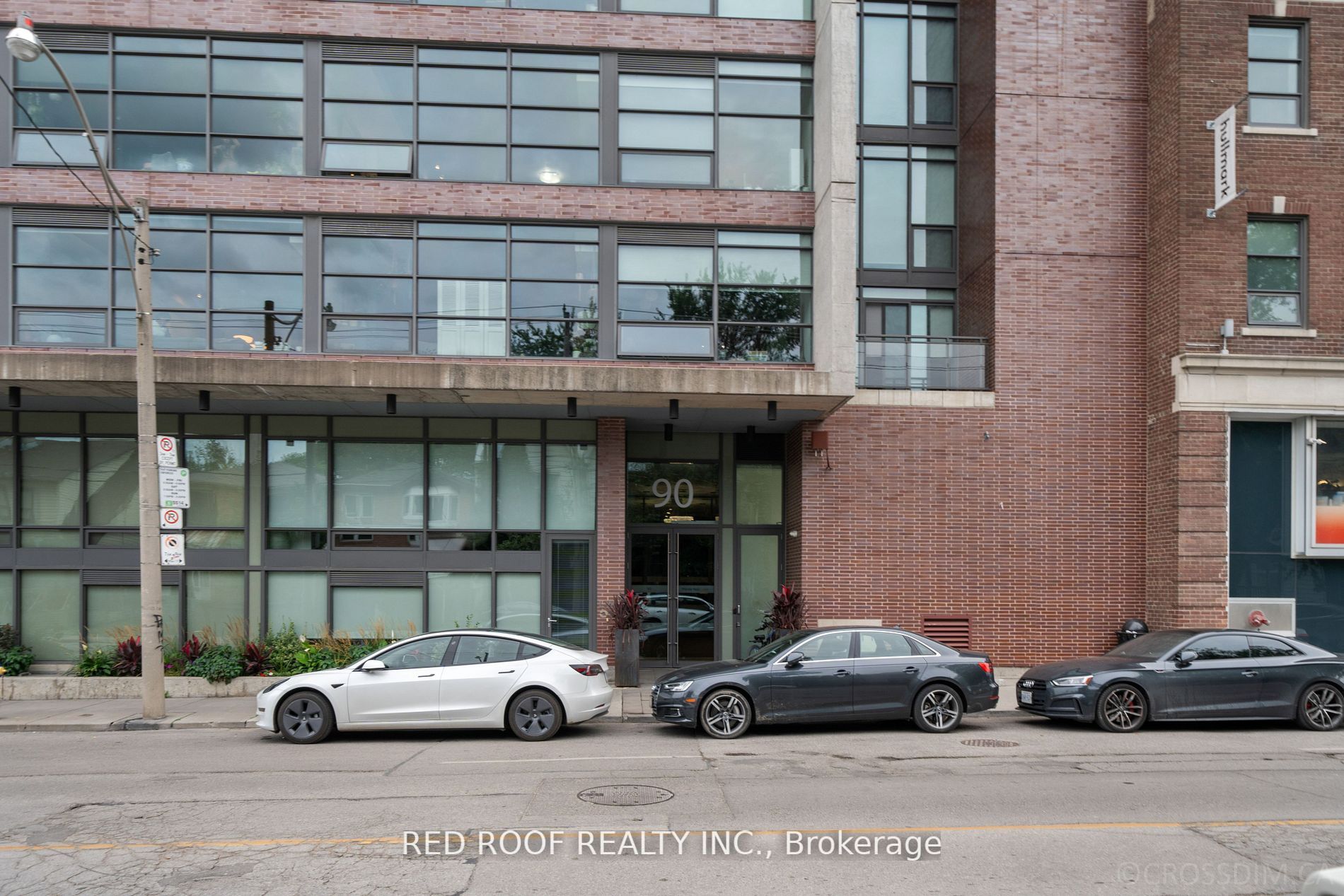90 Broadview Ave, #Lw12