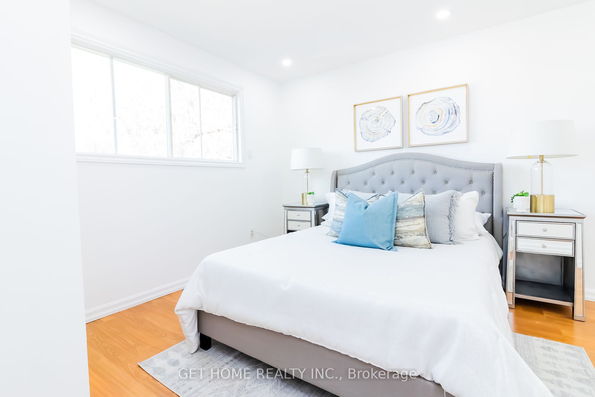 69 Broadlands Crescent