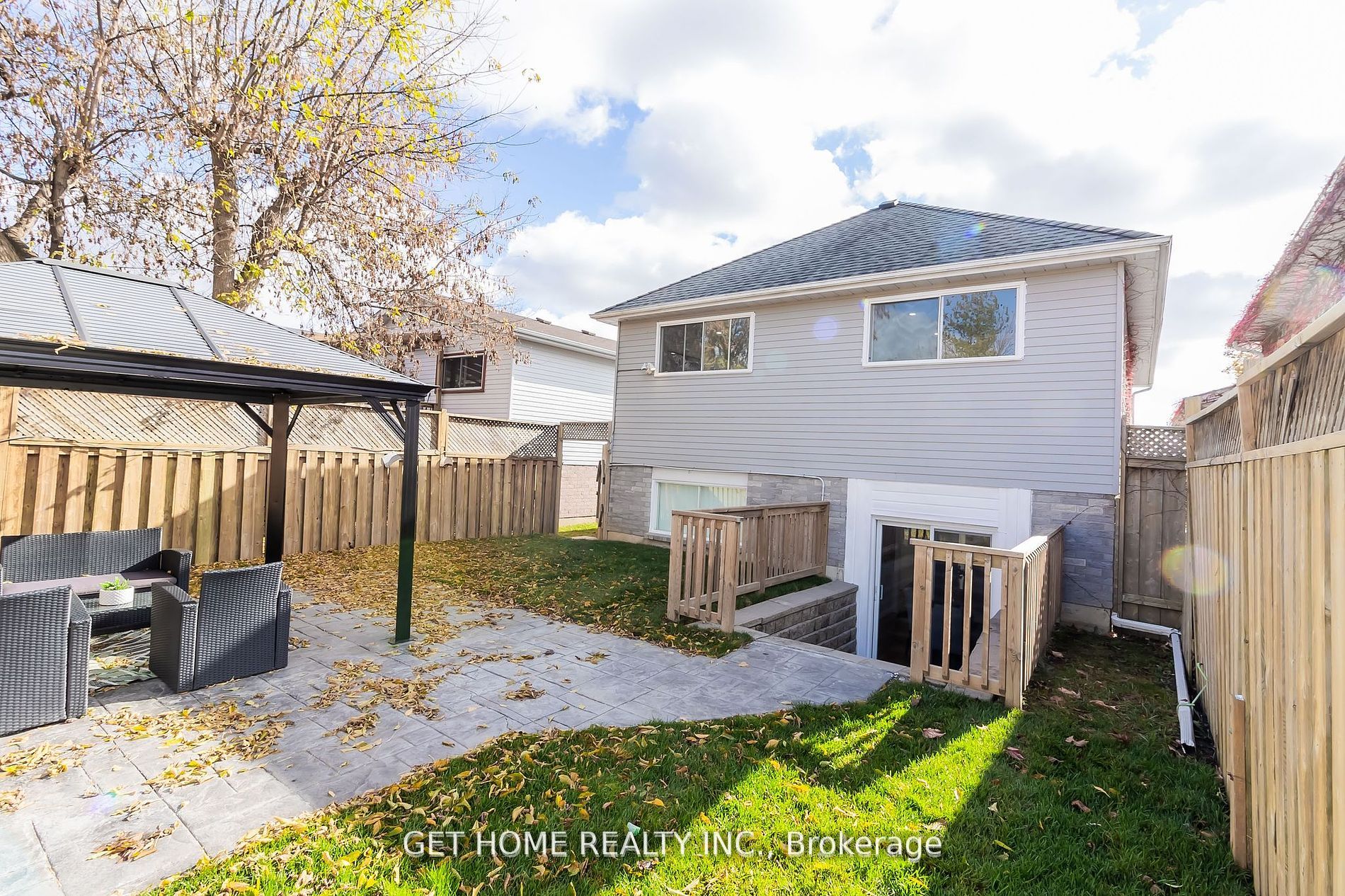 69 Broadlands Crescent