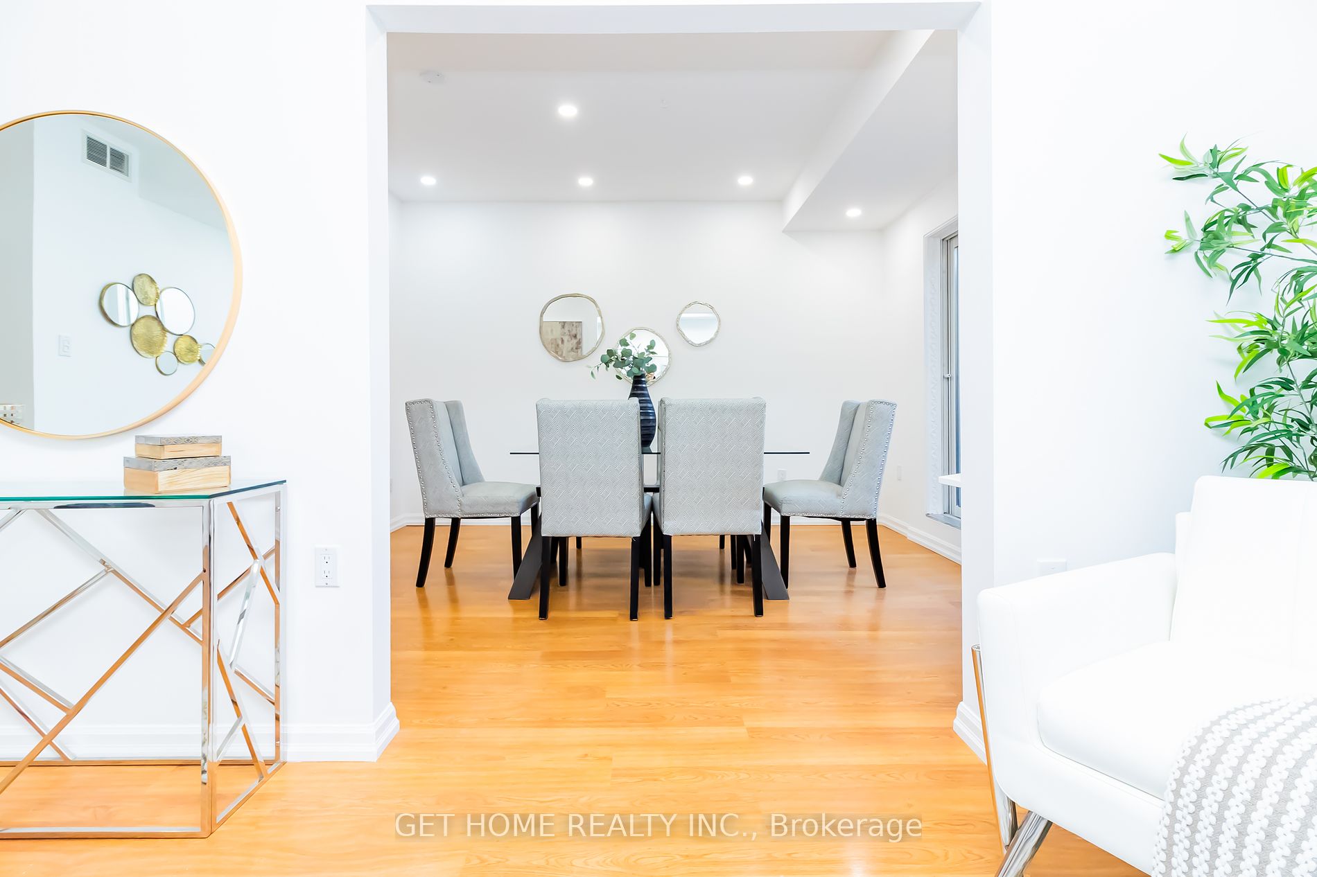 69 Broadlands Crescent