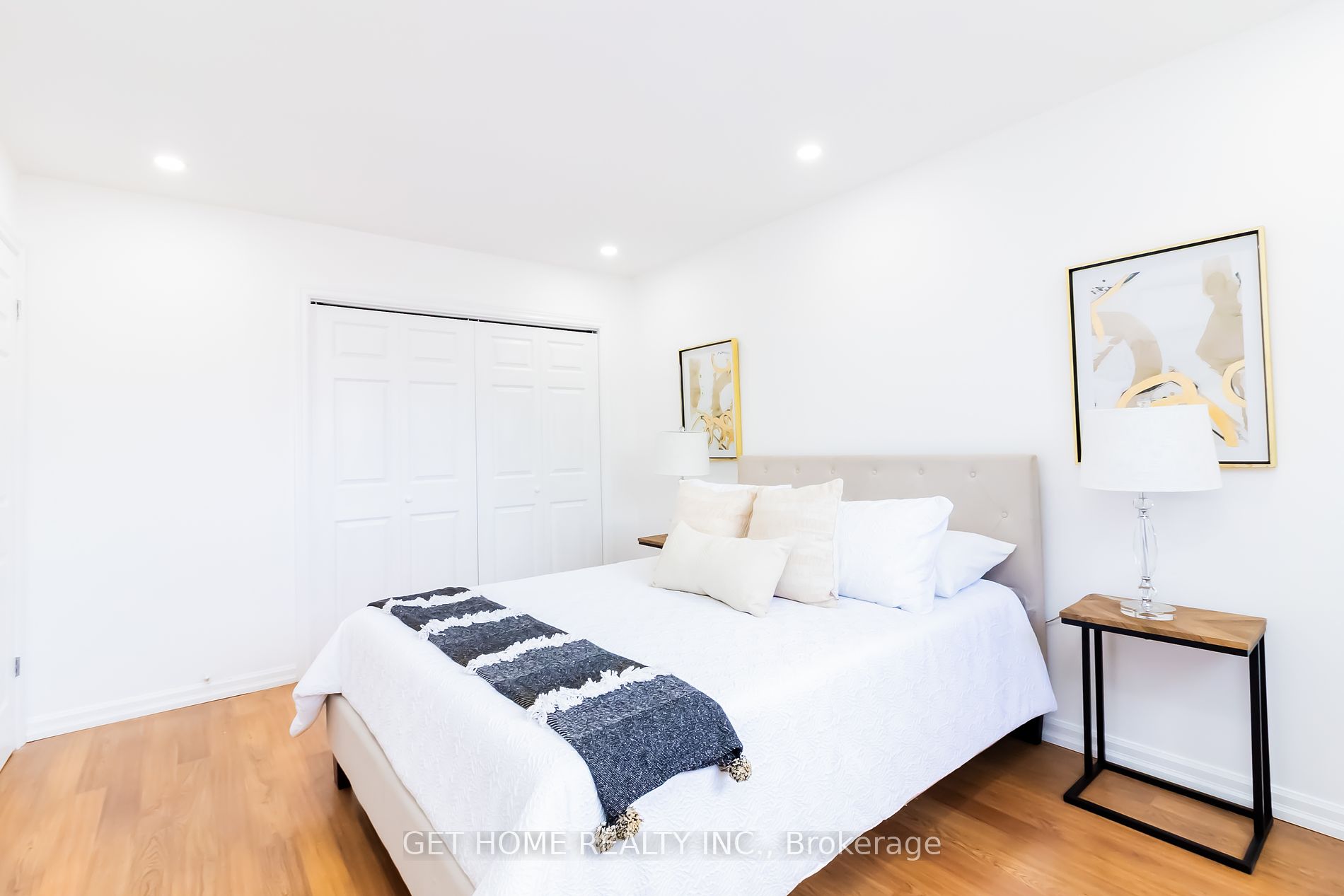 69 Broadlands Crescent