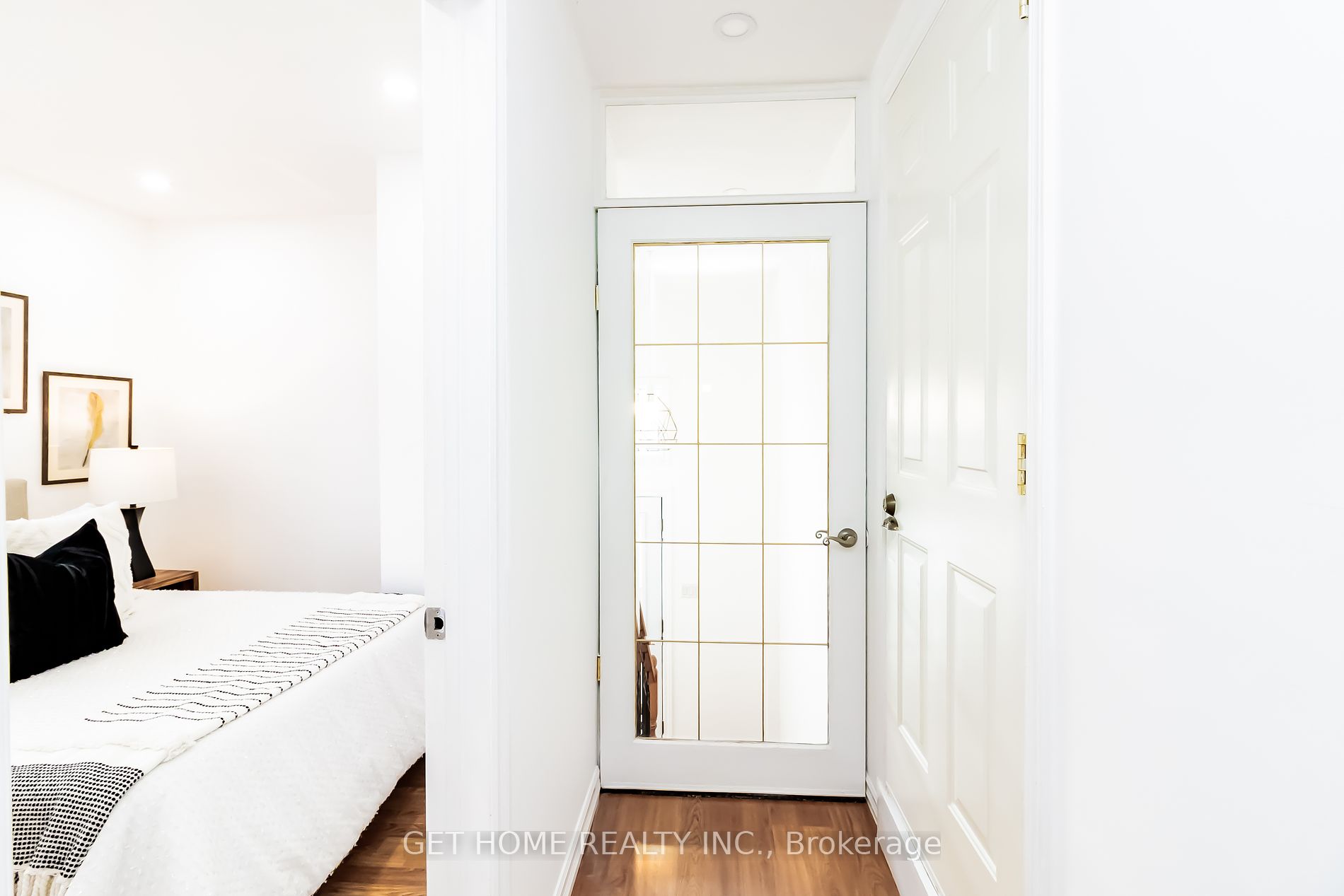 69 Broadlands Crescent